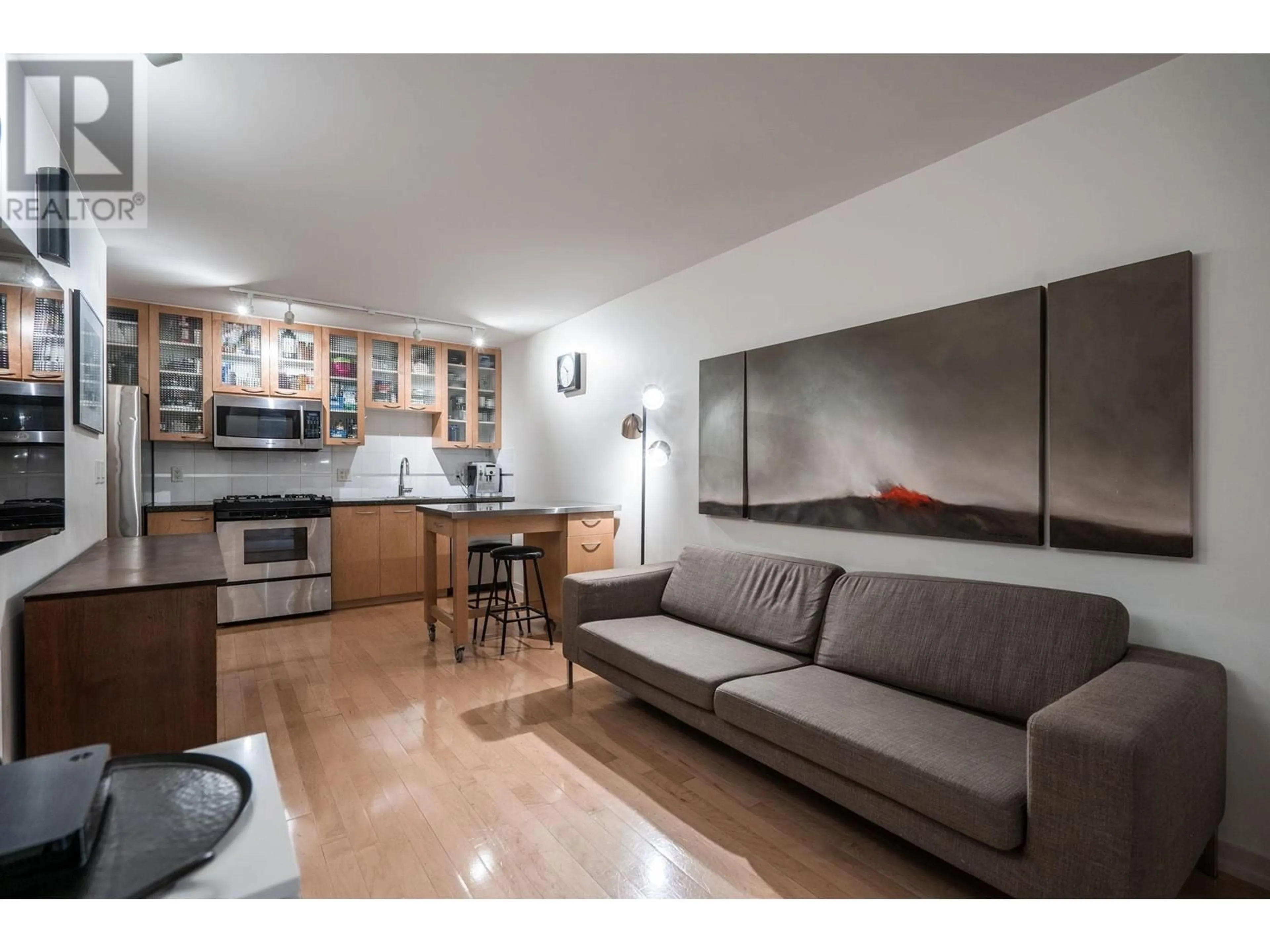 Open concept kitchen, unknown for 1401 969 RICHARDS STREET, Vancouver British Columbia V6B1A8