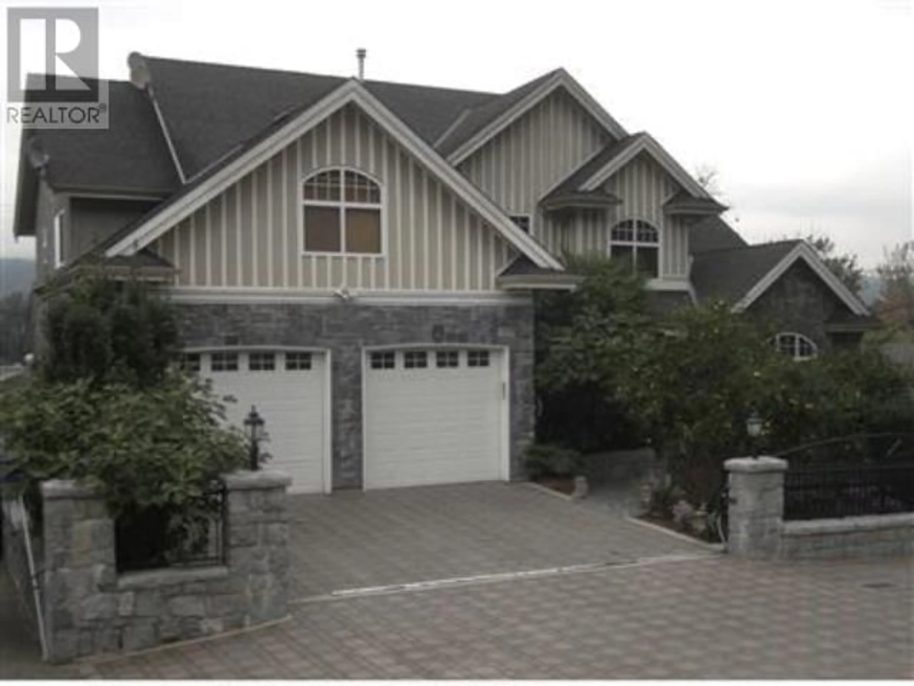 Home with vinyl exterior material, street for 2916 ST GEORGE STREET, Port Moody British Columbia V3H2H5