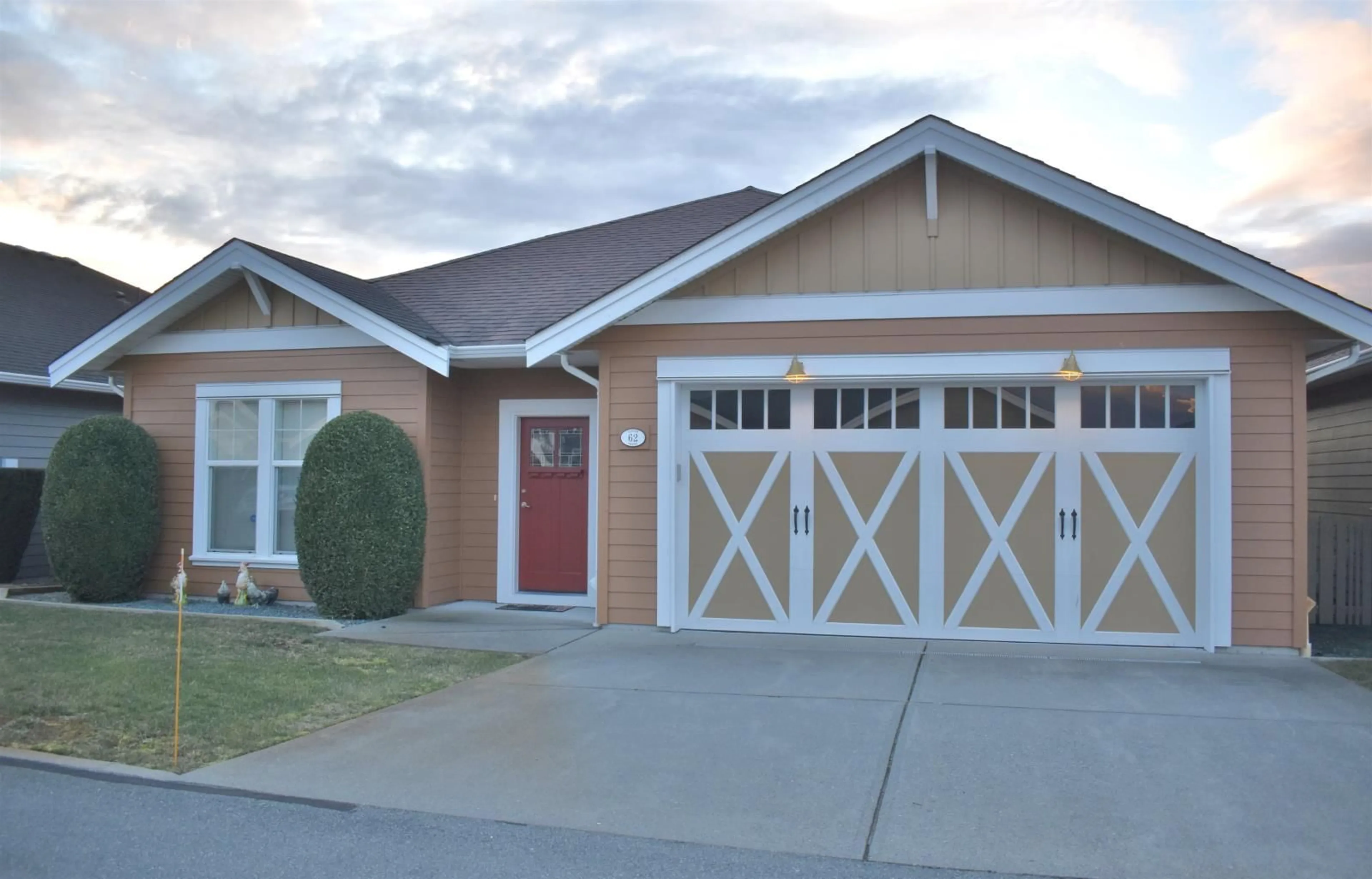Home with vinyl exterior material, street for 62 - 7600 CHILLIWACK RIVER ROAD, Chilliwack British Columbia V2R3Z6
