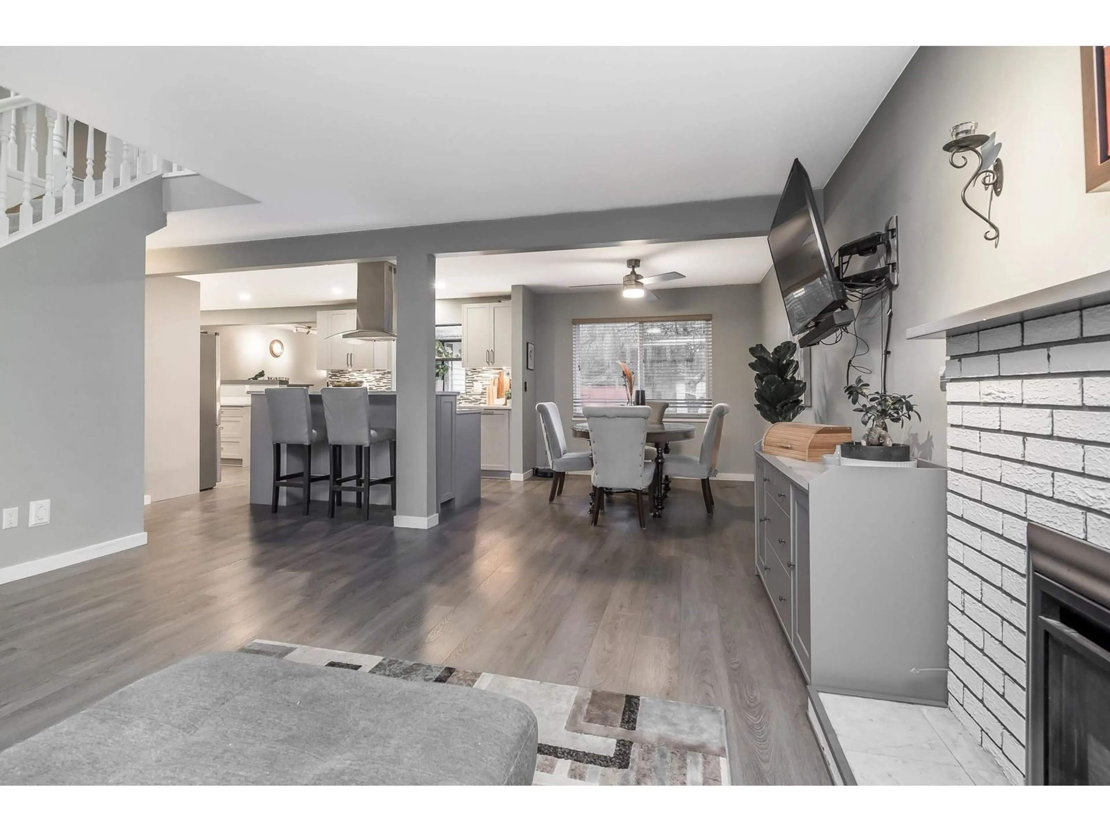 Open concept kitchen, unknown for 13042 62 AVENUE, Surrey British Columbia V3X2G3