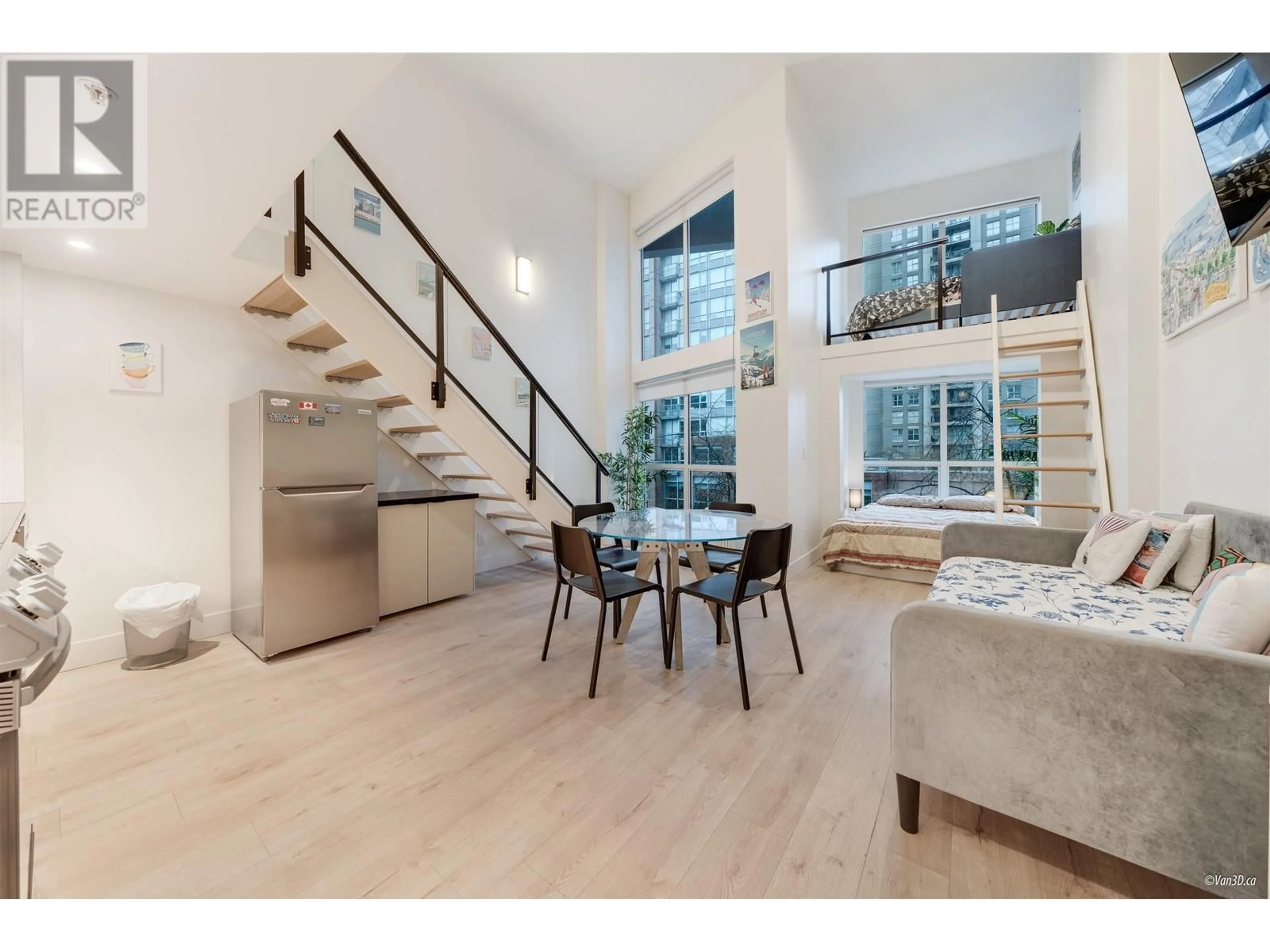 Unknown for 319 - 933 SEYMOUR STREET, Vancouver British Columbia V6B6L6