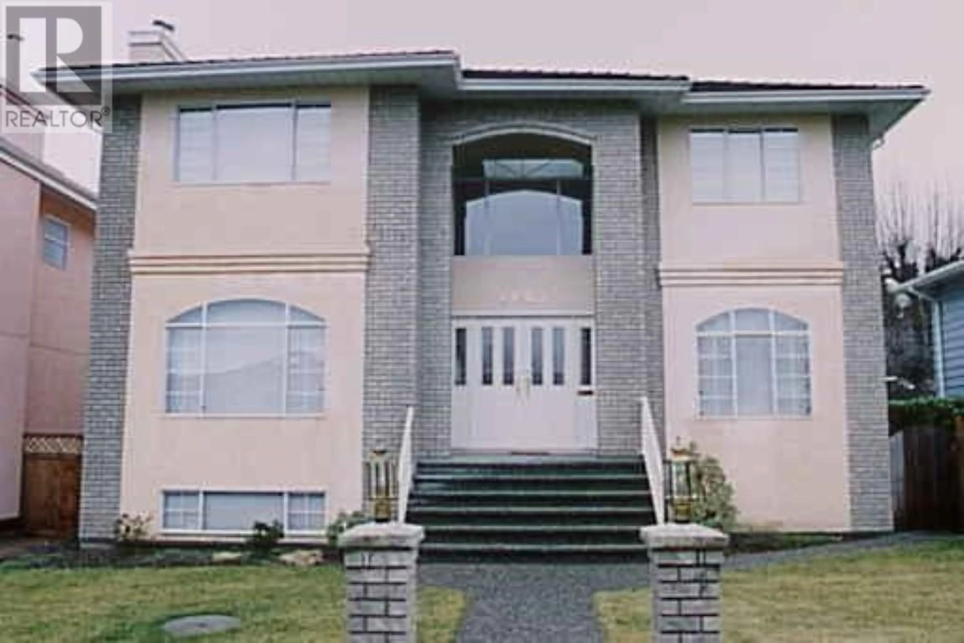 Home with vinyl exterior material, building for 1463 ROSSER AVENUE, Burnaby British Columbia V5C5C9