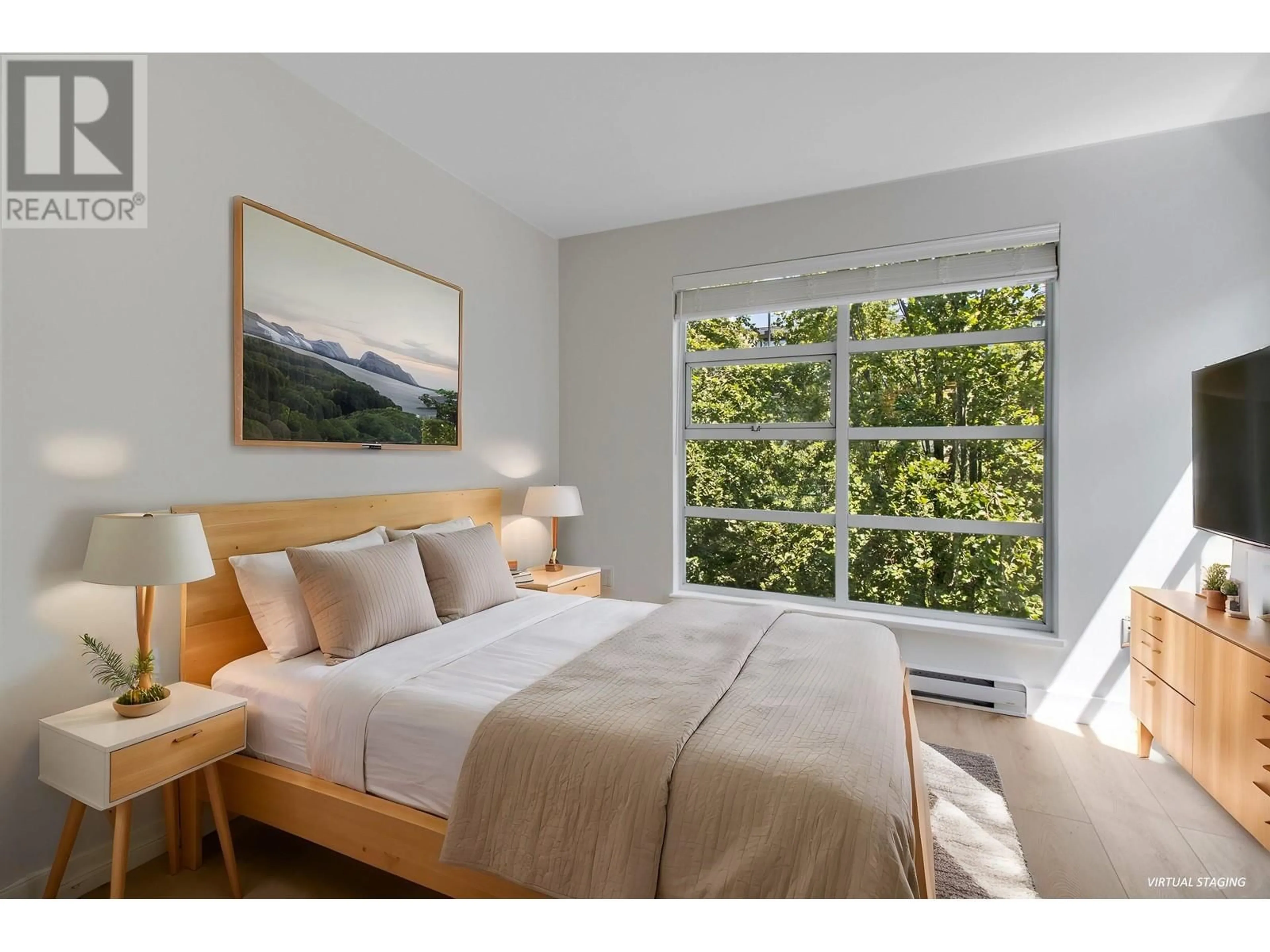 Bedroom with bed, wood/laminate floor for 403 8989 HUDSON STREET, Vancouver British Columbia V6P6Y1