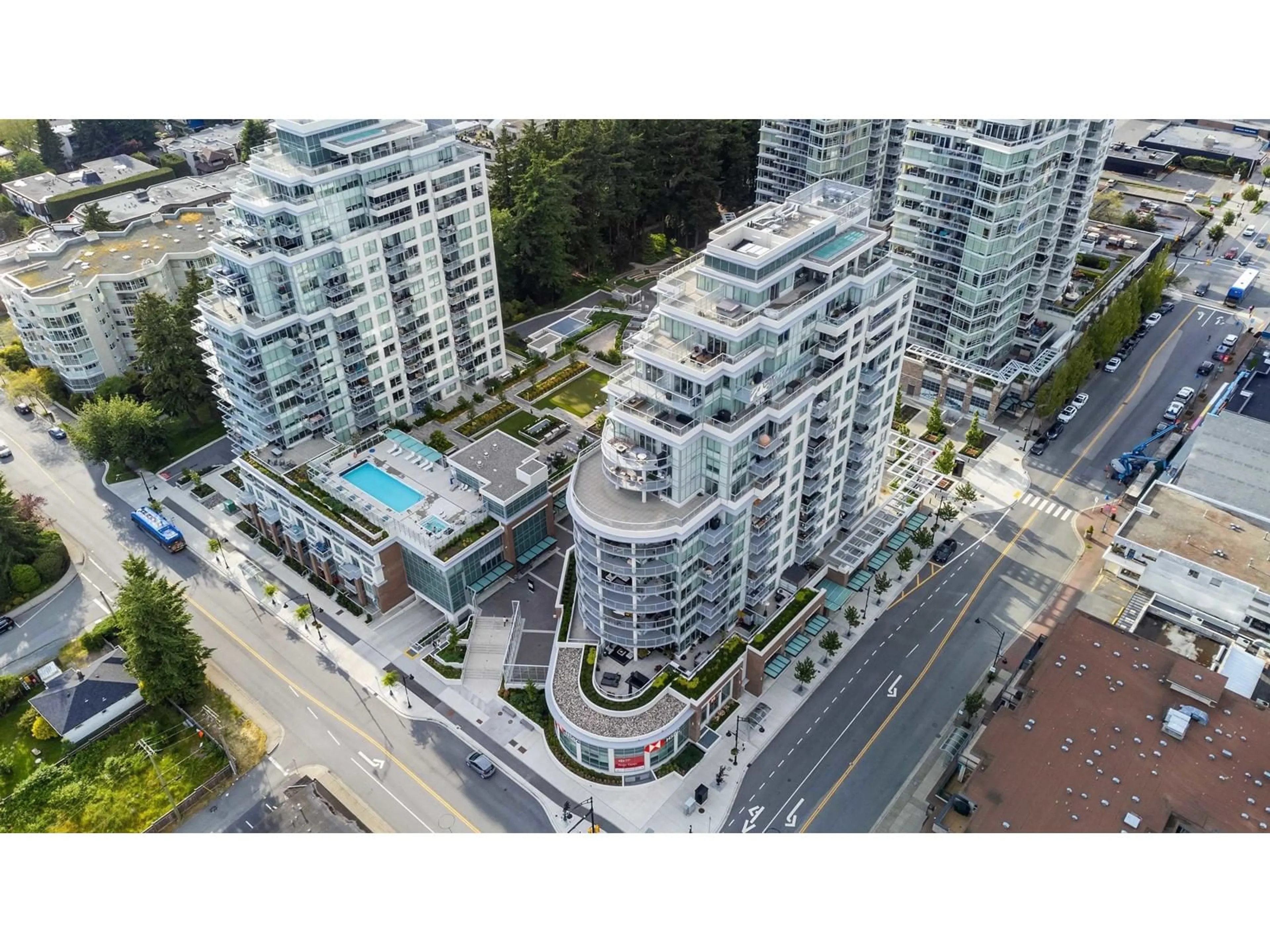 A pic from outside/outdoor area/front of a property/back of a property/a pic from drone, city buildings view from balcony for 306 1441 JOHNSTON ROAD, Surrey British Columbia V4B3Z4