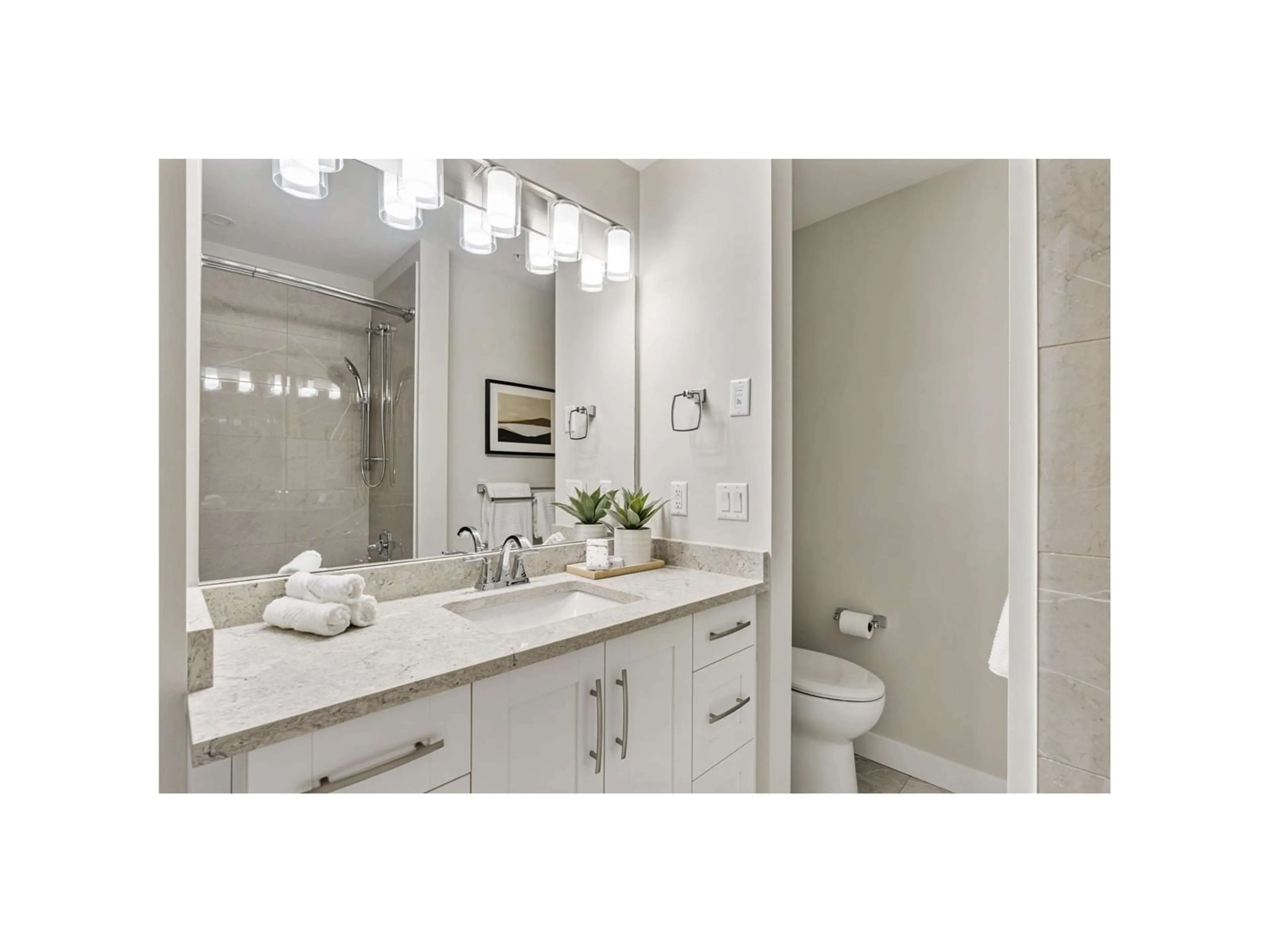 Standard bathroom, ceramic/tile floor for A424 8233 208B STREET, Langley British Columbia V0V0V0