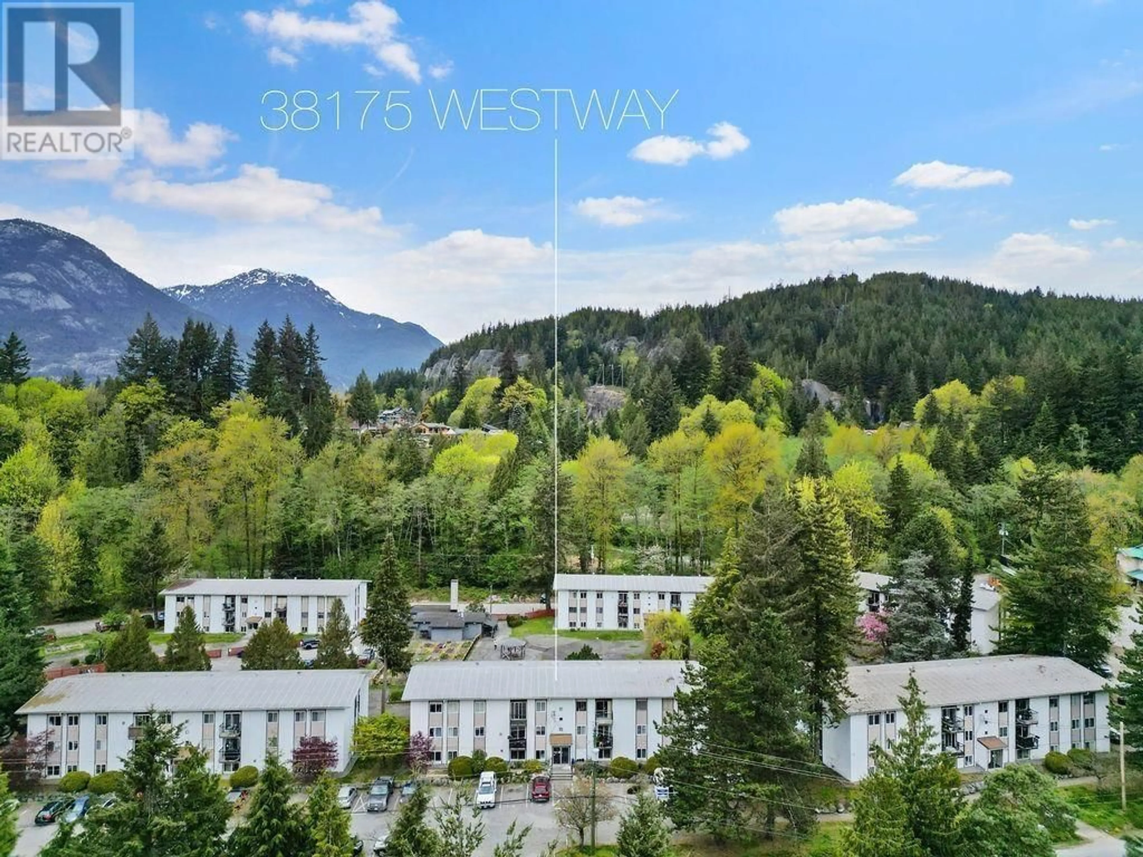 A pic from outside/outdoor area/front of a property/back of a property/a pic from drone, mountain view for 26 38175 WESTWAY AVENUE, Squamish British Columbia V8B0C2