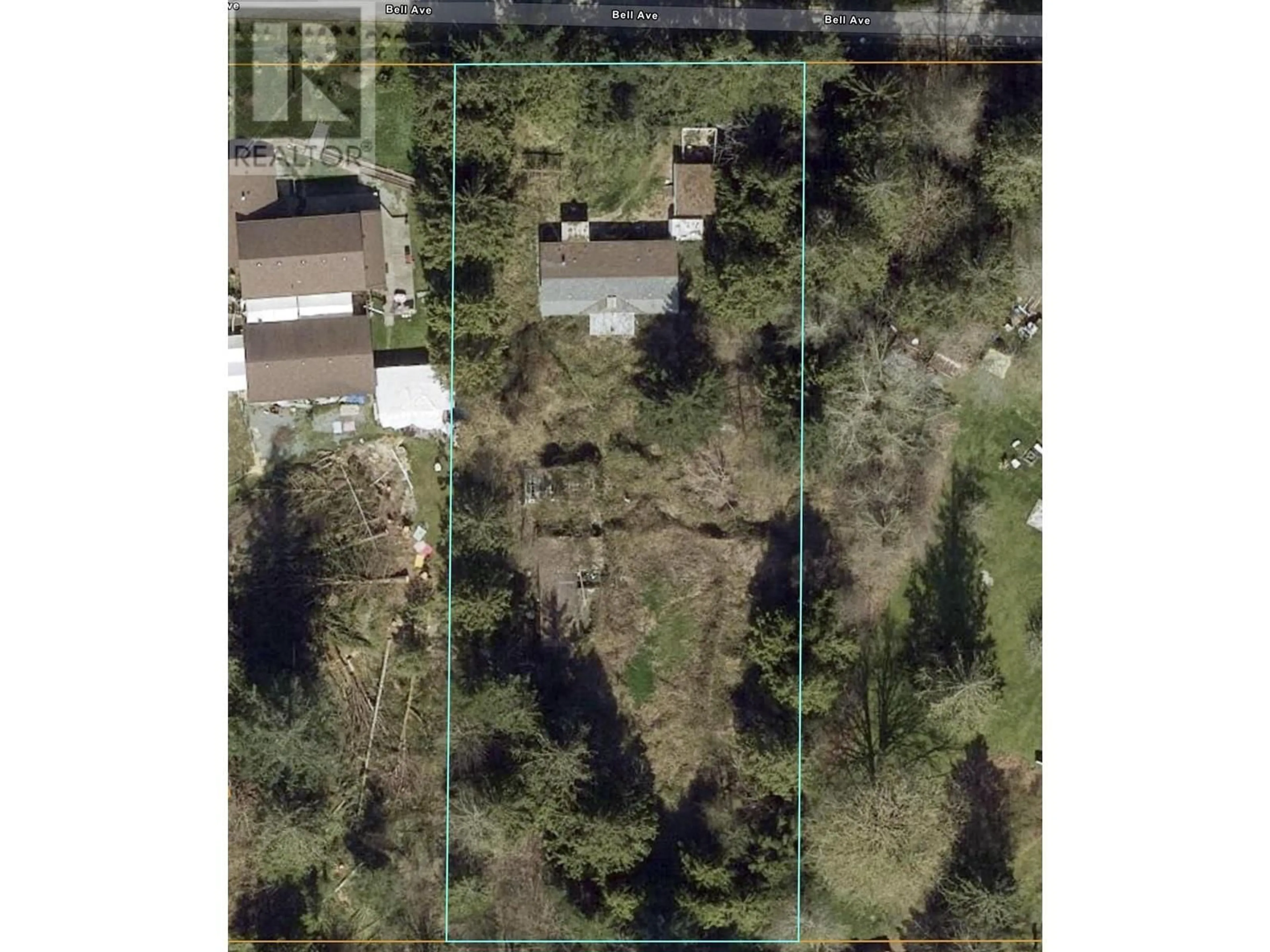 A pic from outside/outdoor area/front of a property/back of a property/a pic from drone, street for 28444 BELL AVENUE, Maple Ridge British Columbia V2W1L3