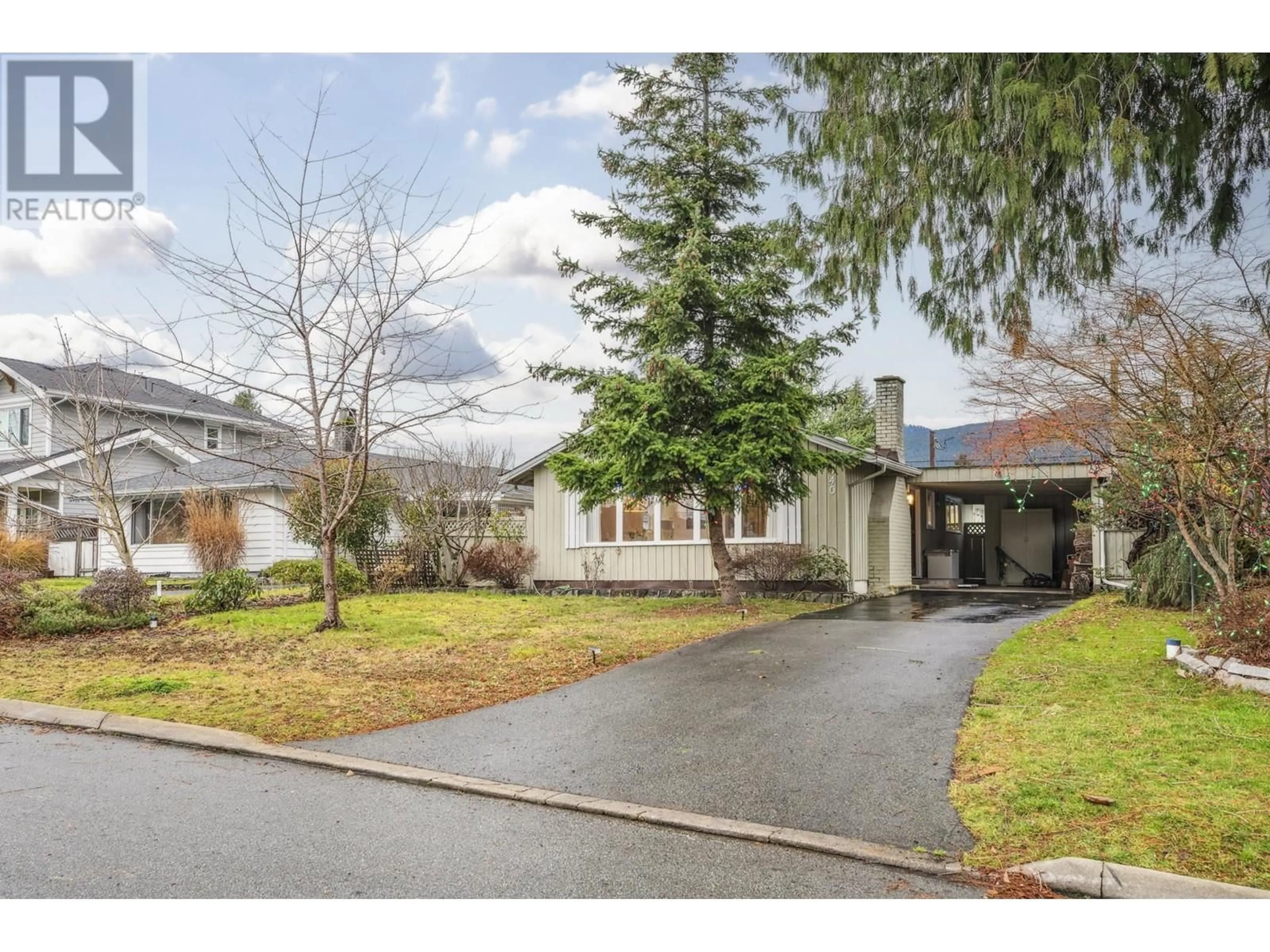 A pic from outside/outdoor area/front of a property/back of a property/a pic from drone, street for 840 E 11TH STREET, North Vancouver British Columbia V7L2J1