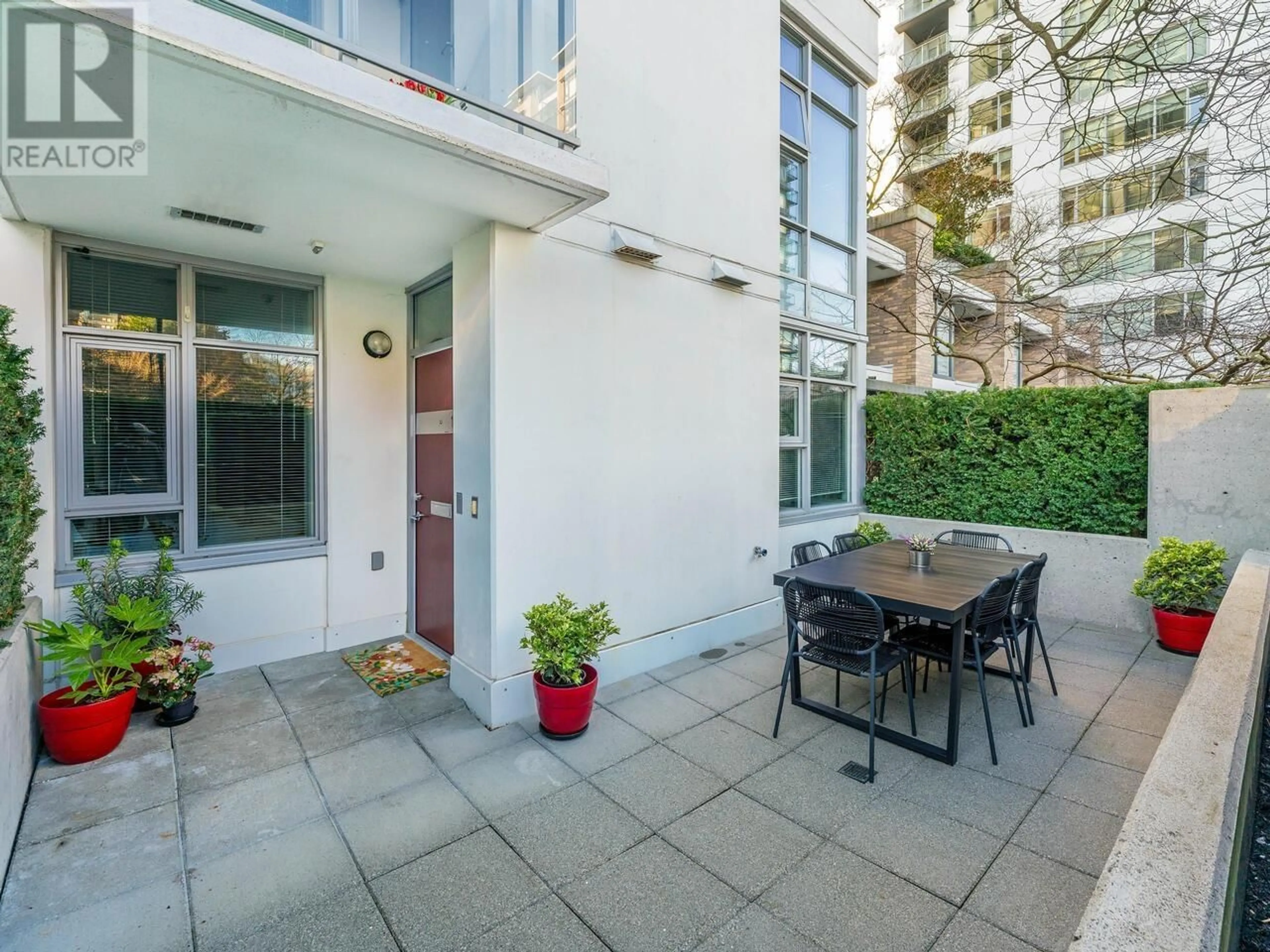 Patio, street for 1303 CIVIC PLACE MEWS, North Vancouver British Columbia V7M0B2