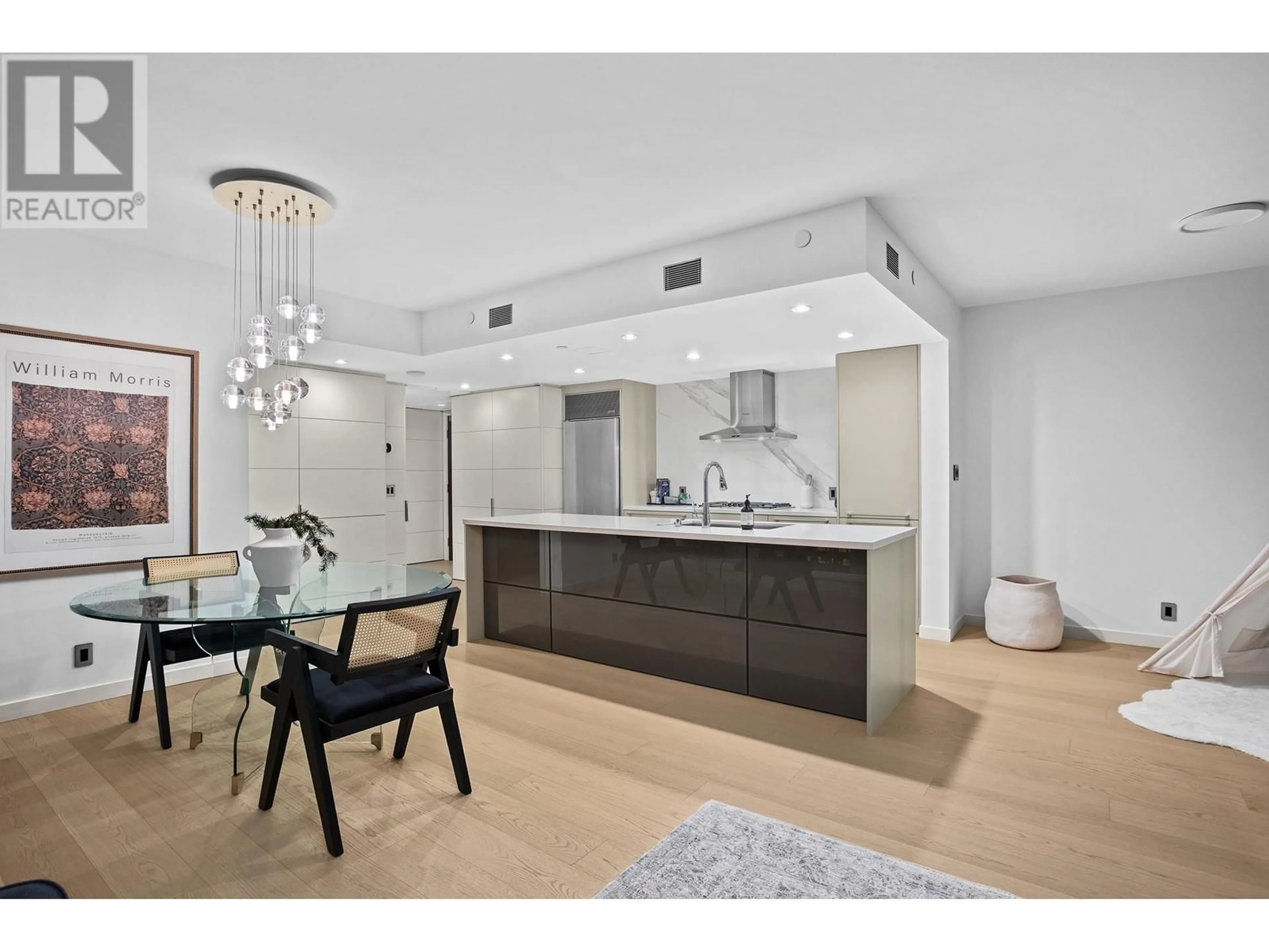 Open concept kitchen, unknown for 2703 788 RICHARDS STREET, Vancouver British Columbia V6B0C7