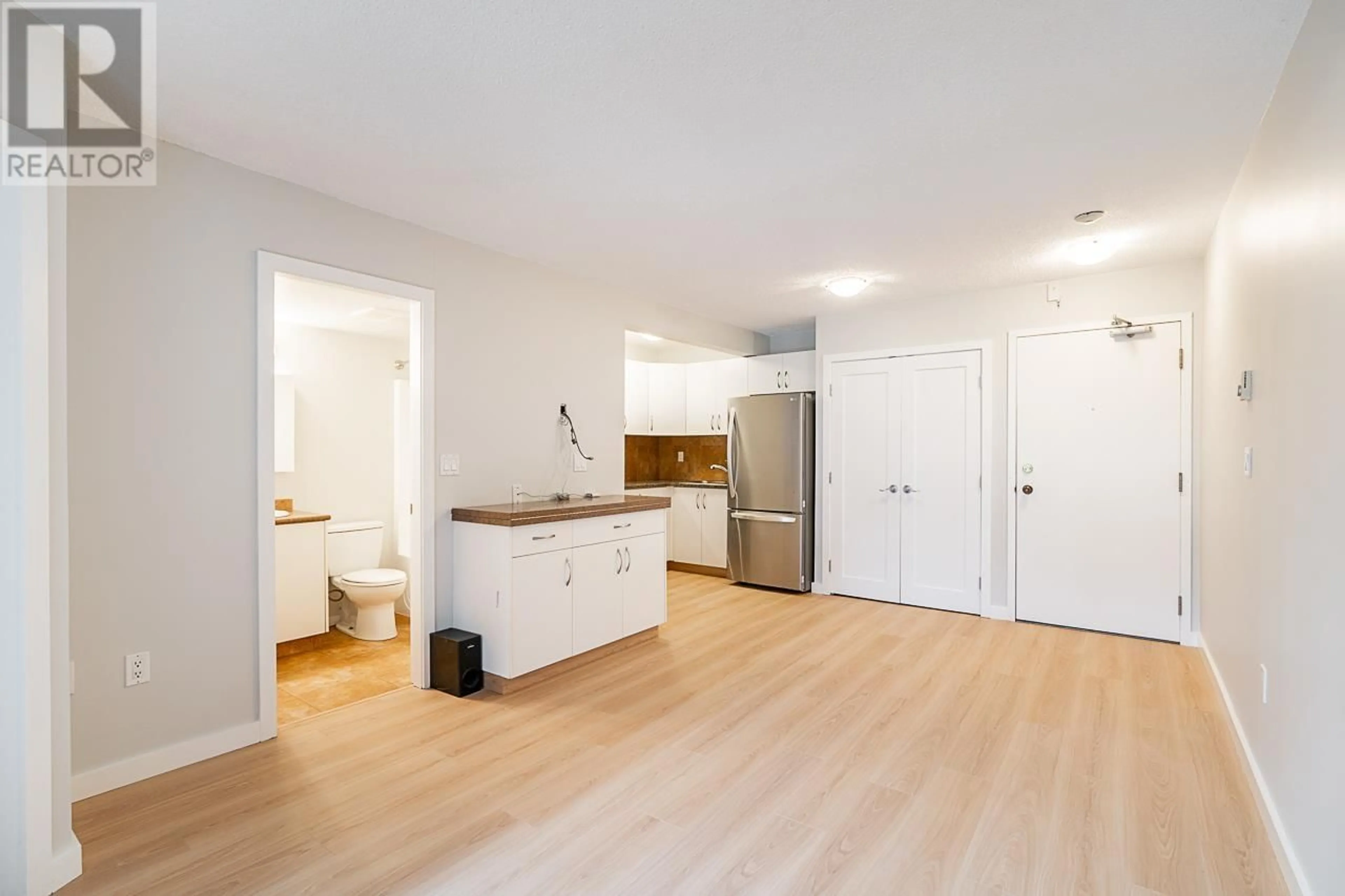 Open concept kitchen, unknown for 305 2239 W 1ST AVENUE, Vancouver British Columbia V6K1G1