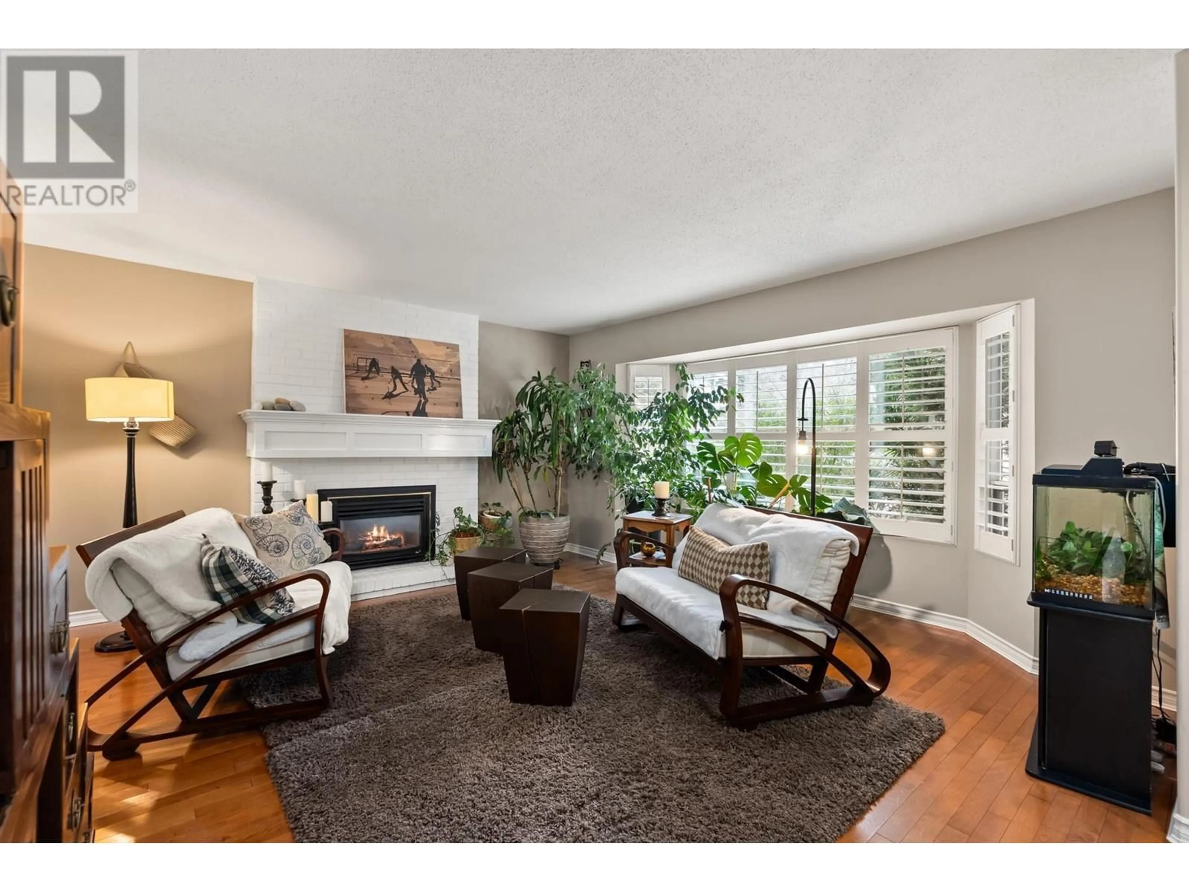 Living room with furniture, unknown for 1356 COMPSTON CRESCENT, Delta British Columbia V4L1P9