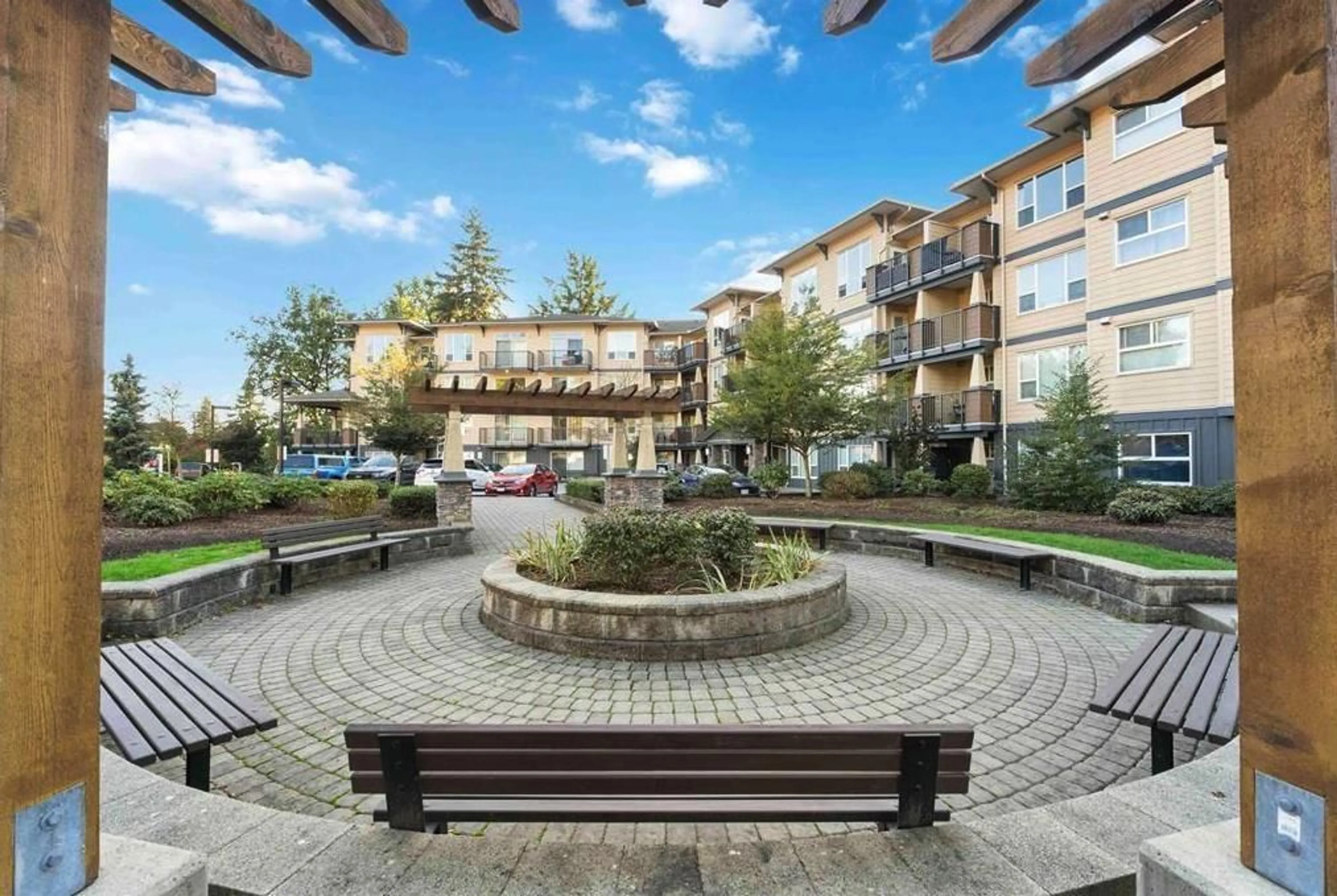 Patio, street for 307 - 2565 CAMPBELL, Abbotsford British Columbia V2S0E3