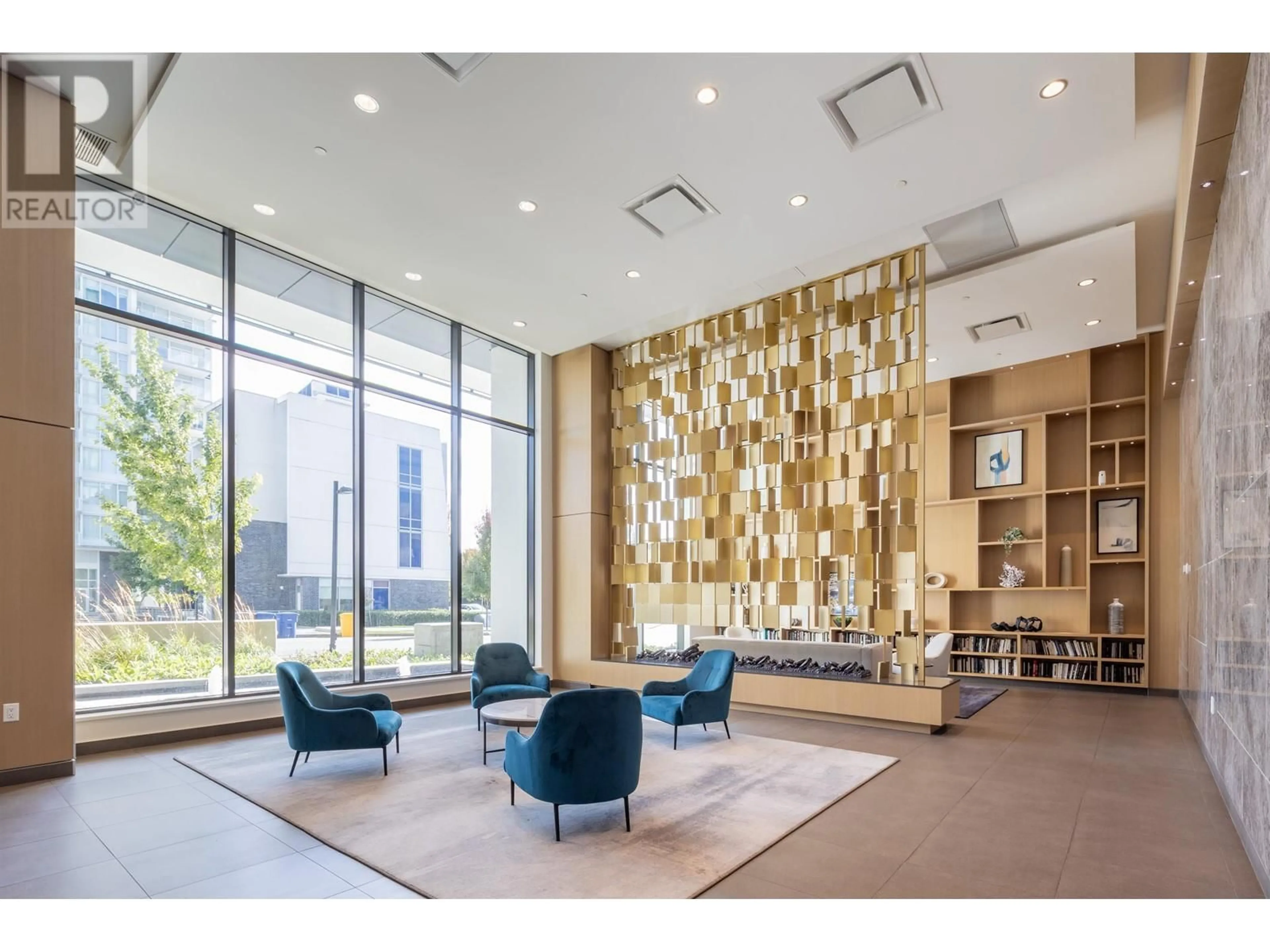 Indoor foyer for 1002 - 6699 DUNBLANE AVENUE, Burnaby British Columbia V5H0J8