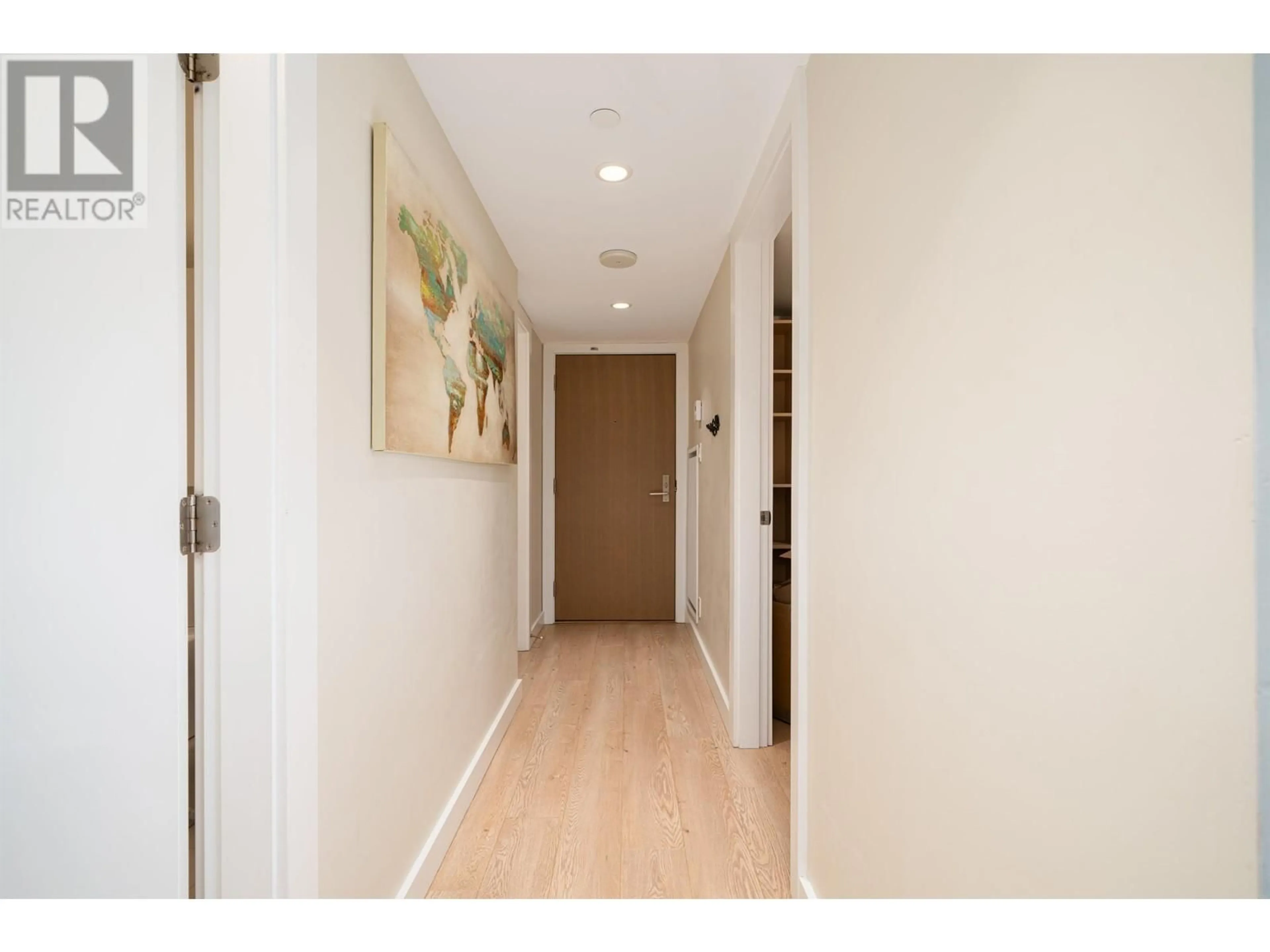 Indoor entryway for 513 1618 QUEBEC STREET, Vancouver British Columbia V6A0C5