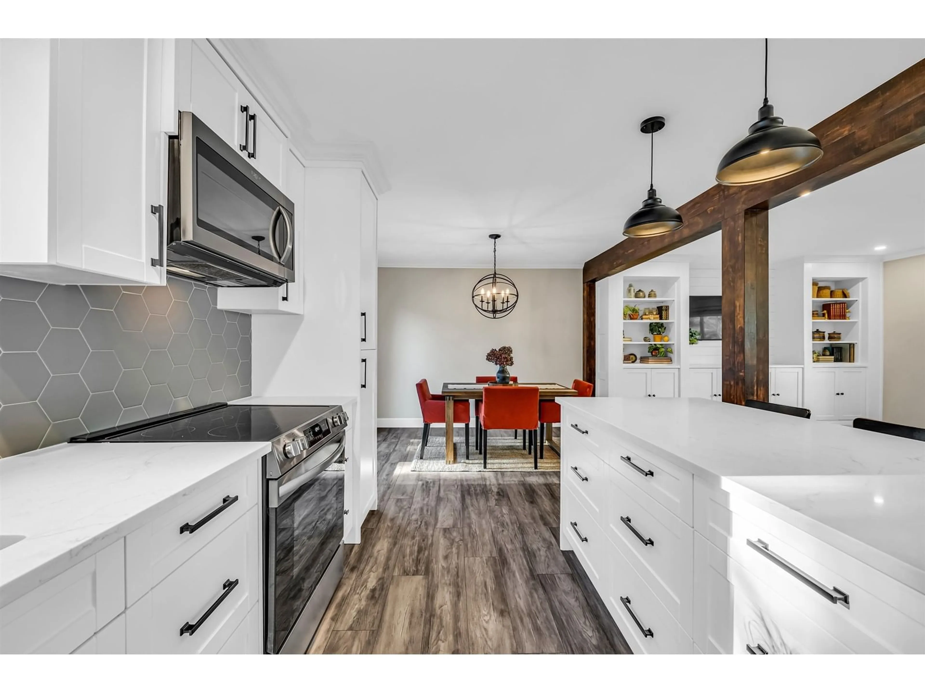 Open concept kitchen, unknown for 20022 37A, Langley British Columbia V3A6K4