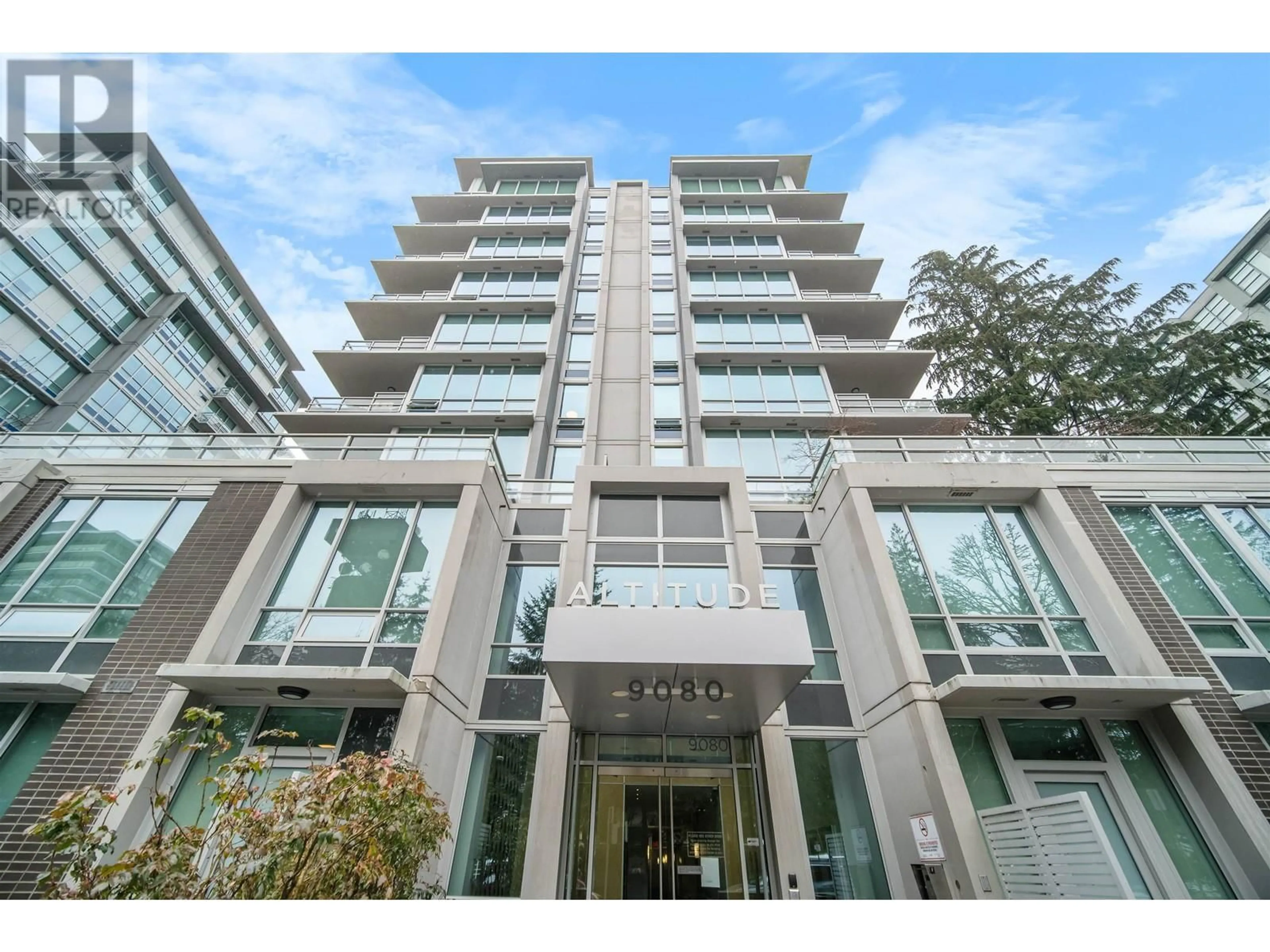 Indoor foyer for 1003 9080 UNIVERSITY CRESCENT, Burnaby British Columbia V5A0B7