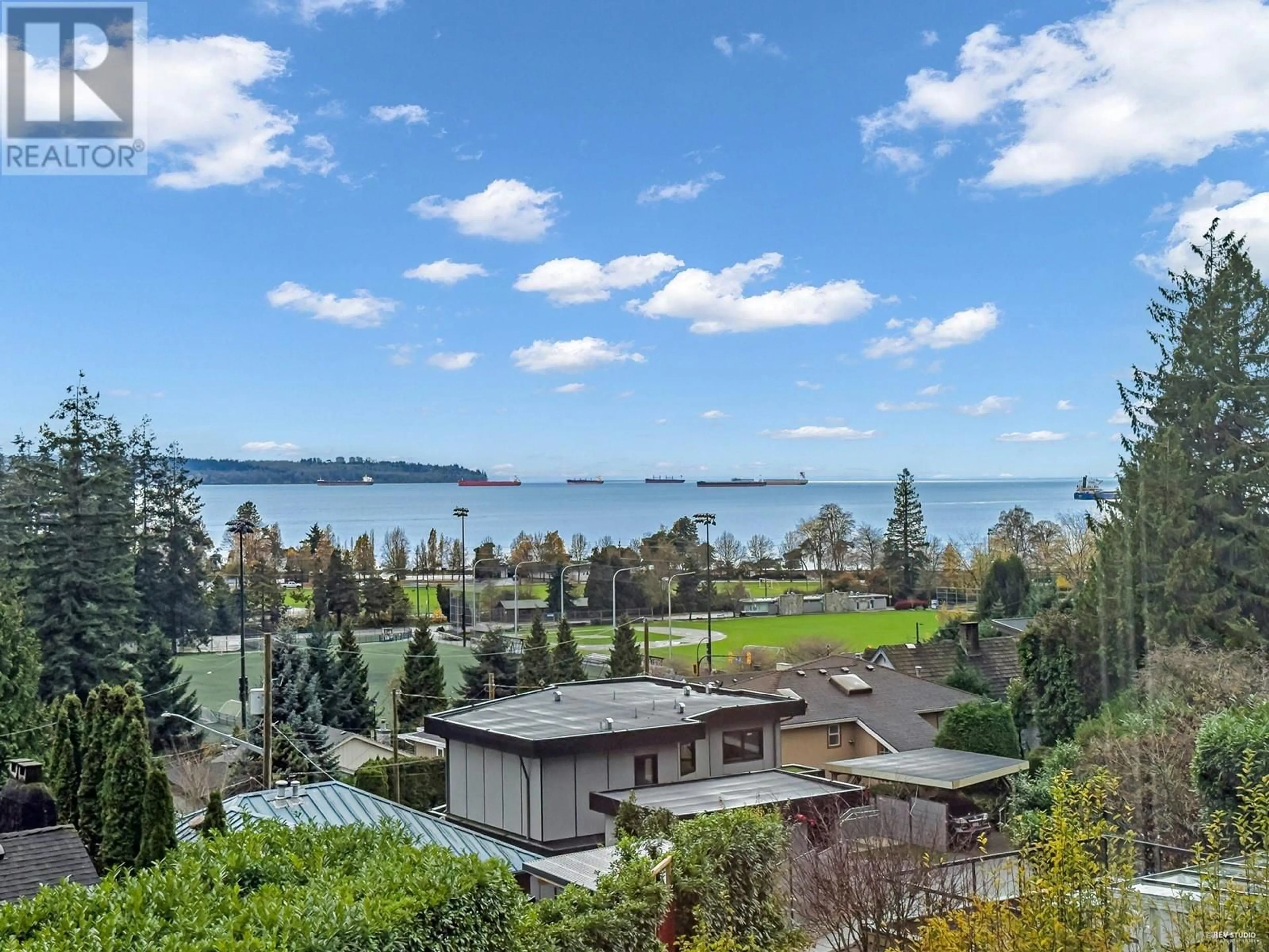 A pic from outside/outdoor area/front of a property/back of a property/a pic from drone, water/lake/river/ocean view for 1010 KEITH ROAD, West Vancouver British Columbia V7T1M5