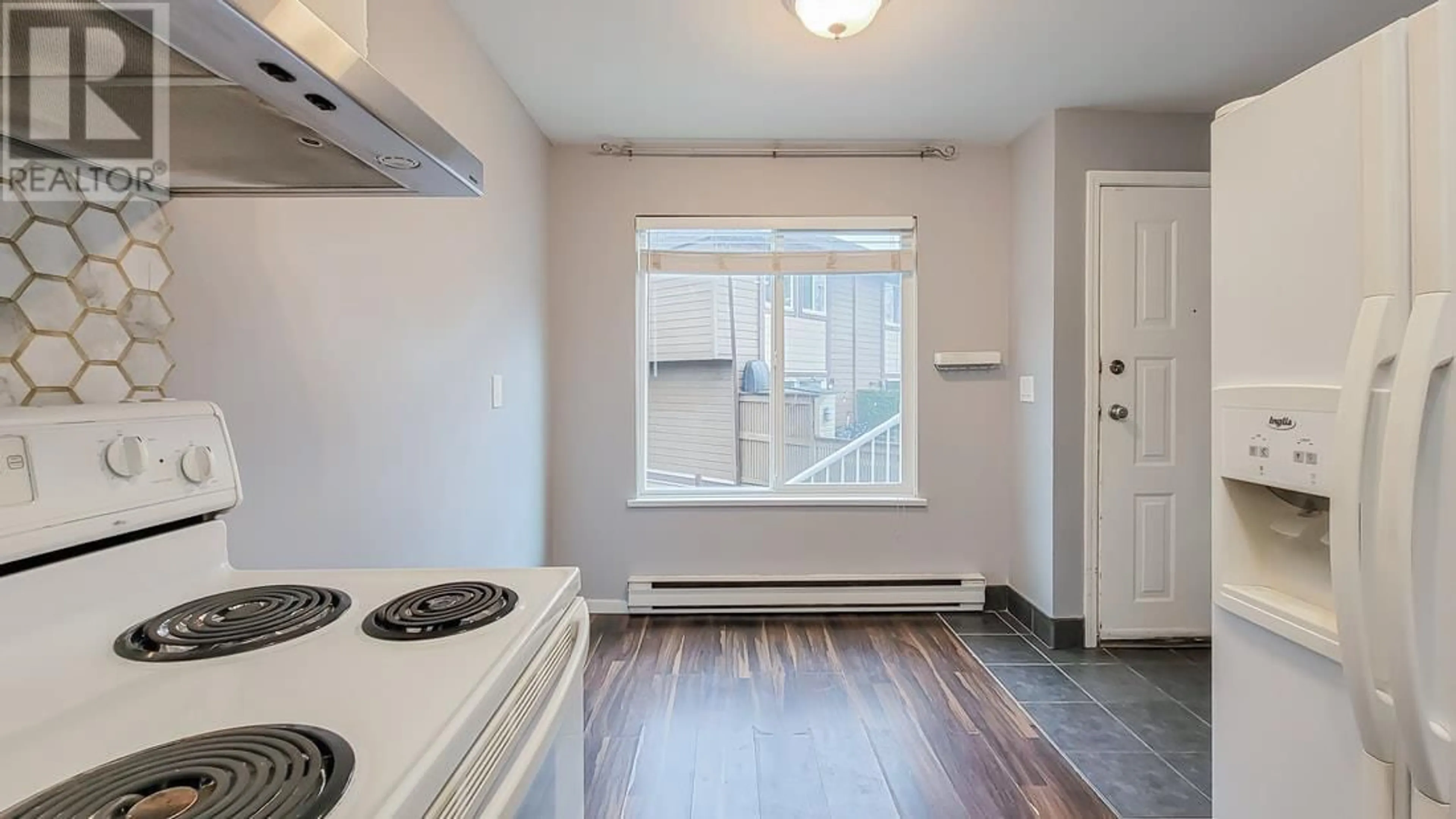 Standard kitchen, unknown for 6 - 308 HIGHLAND WAY, Port Moody British Columbia V3H3V7