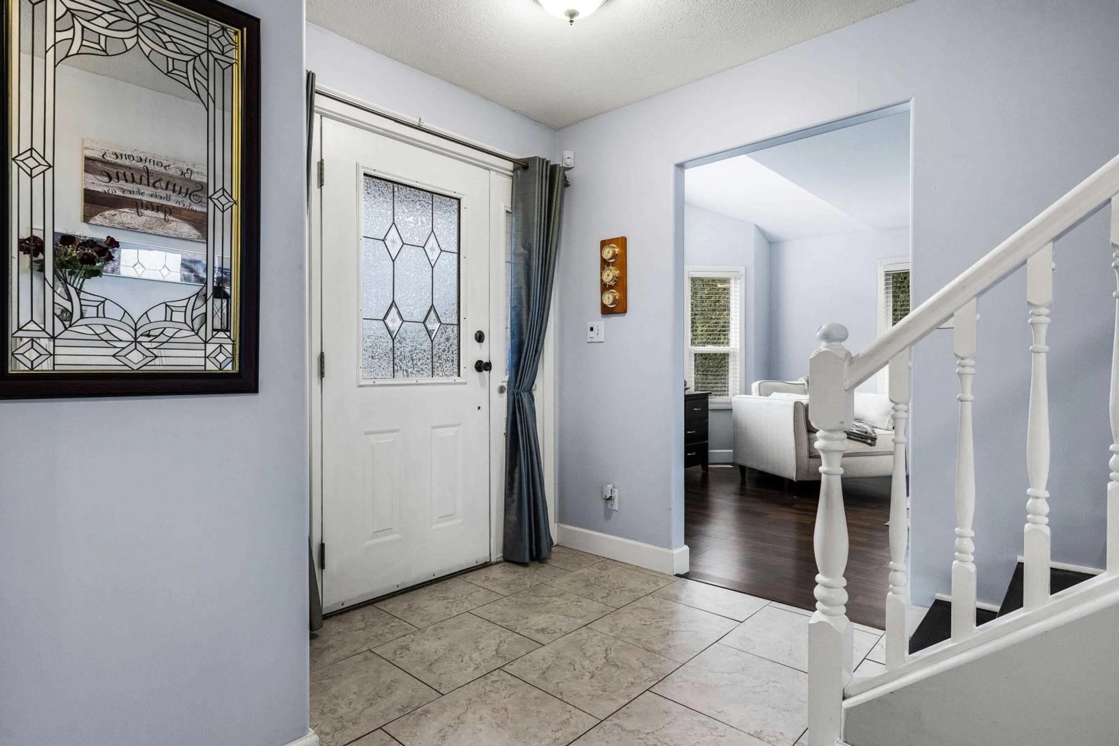 Indoor entryway for 46311 JOHN PLACE|Sardis South, Chilliwack British Columbia V2R3S6