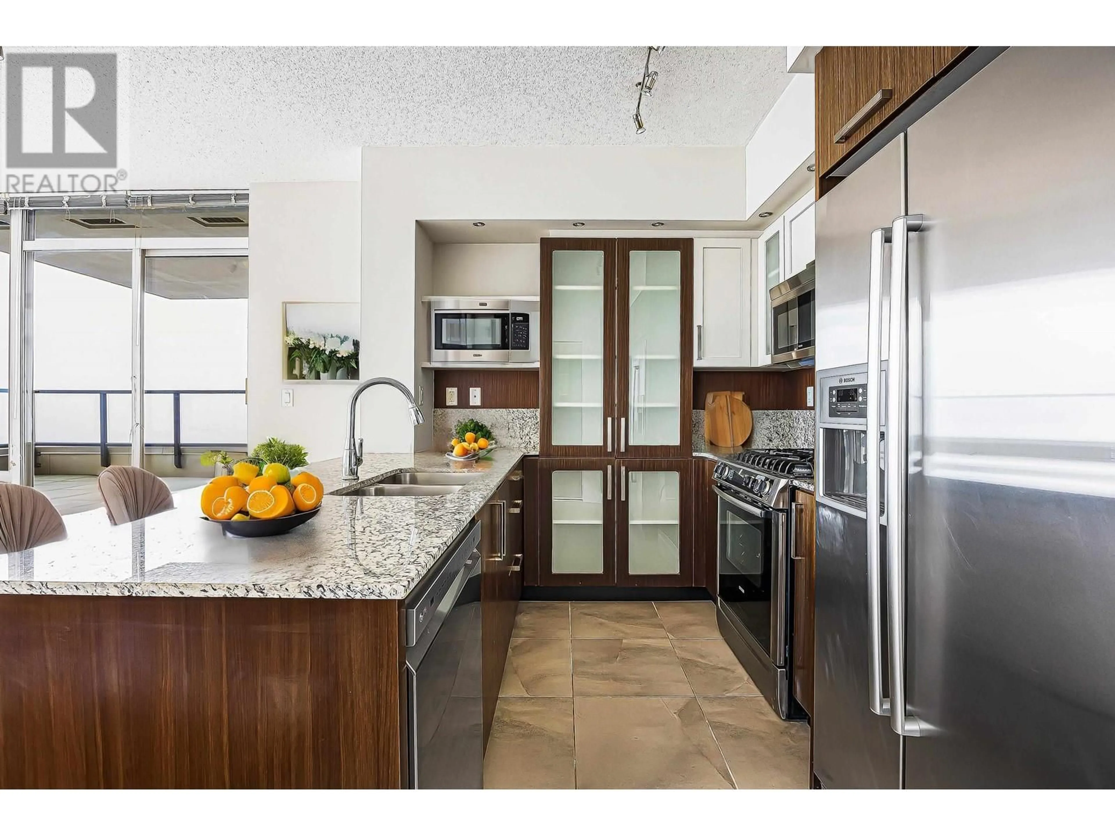 Open concept kitchen, ceramic/tile floor for 2905 2980 ATLANTIC AVENUE, Coquitlam British Columbia V3B0G2