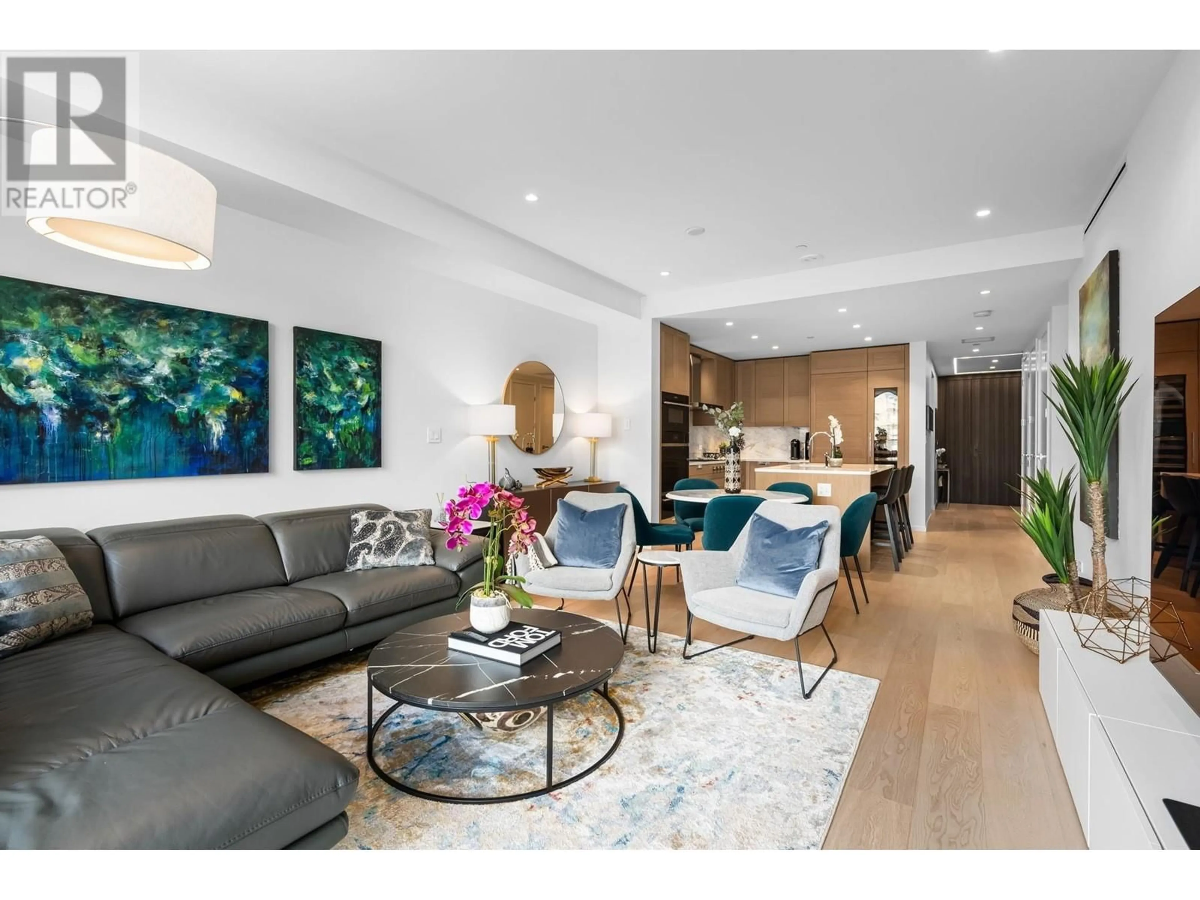 Living room with furniture, unknown for 310 - 1355 BELLEVUE AVENUE, West Vancouver British Columbia V7T0B4