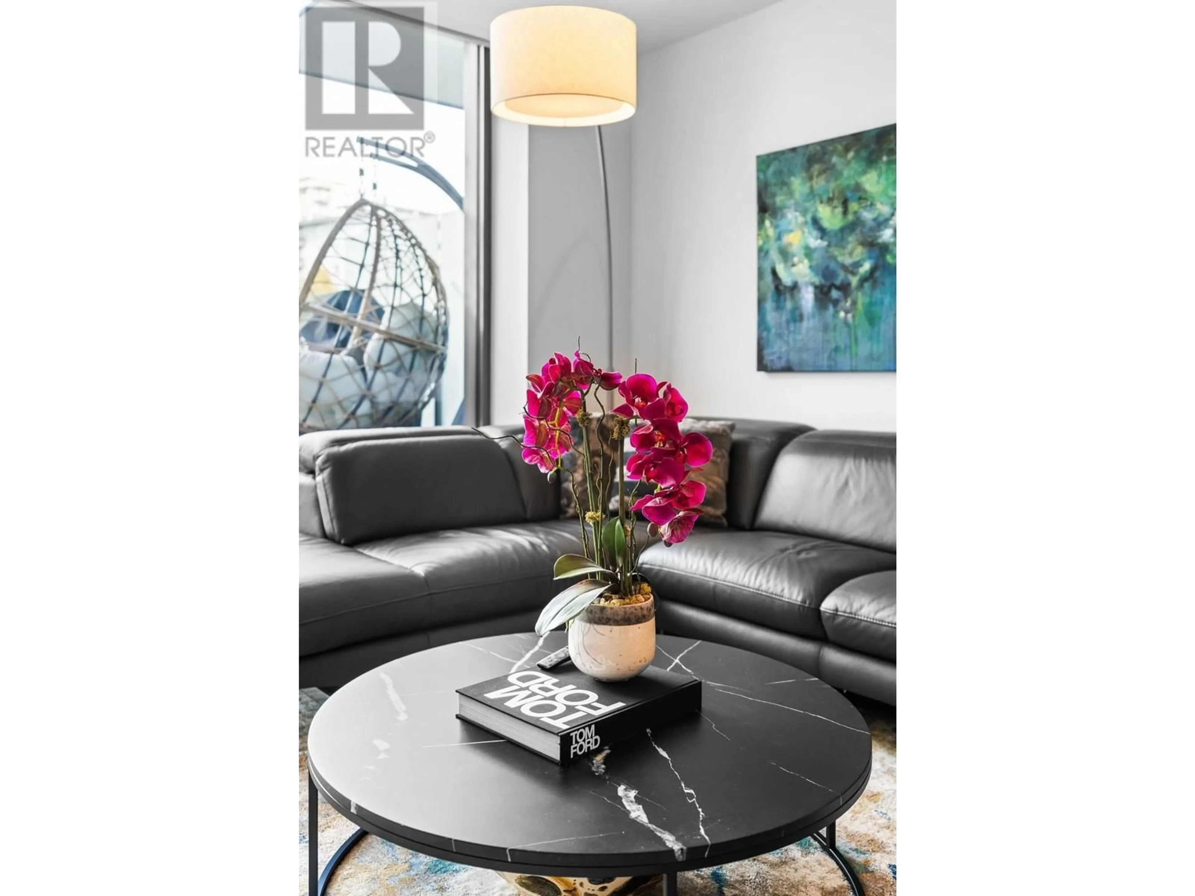 Living room with furniture, unknown for 310 - 1355 BELLEVUE AVENUE, West Vancouver British Columbia V7T0B4