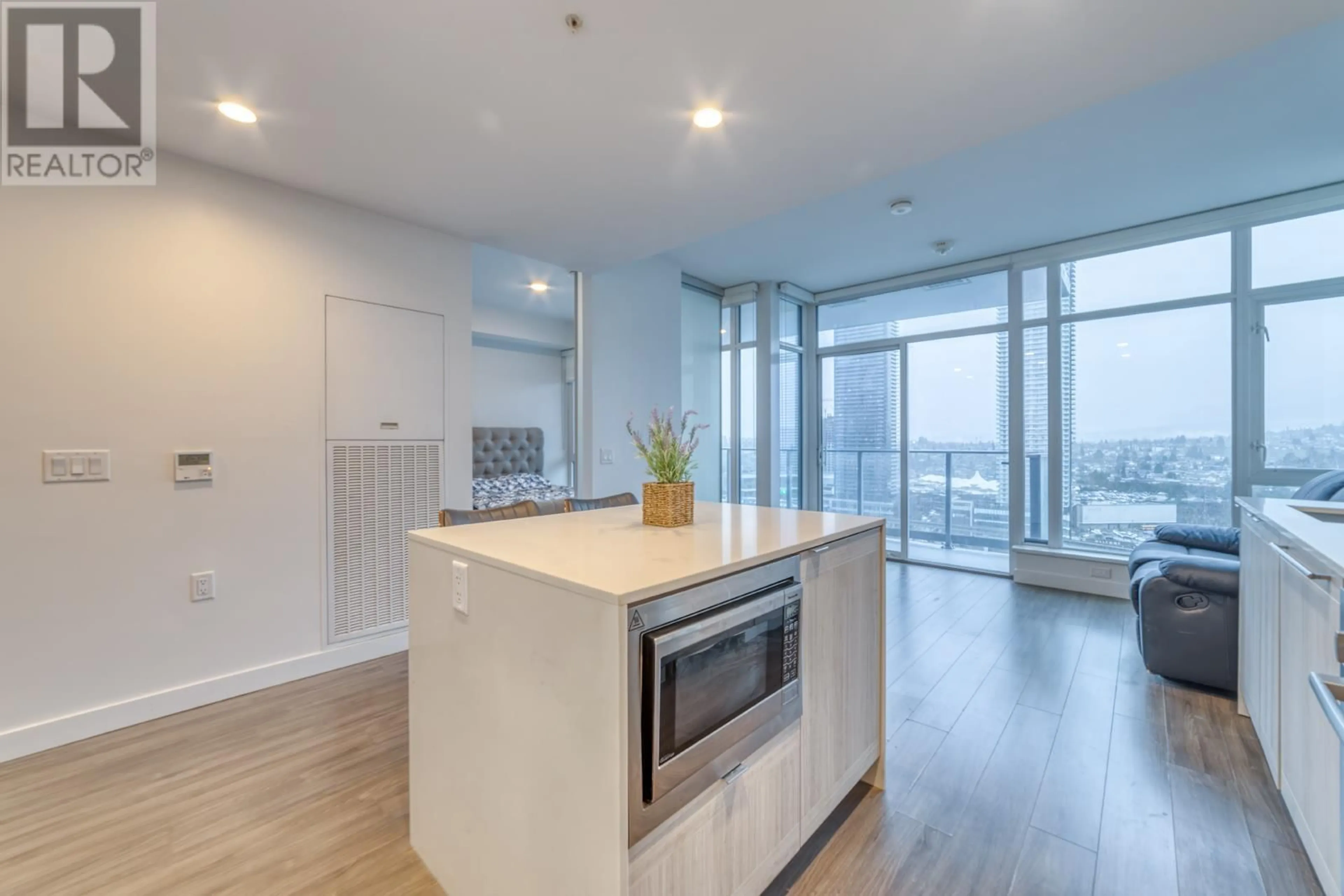 Open concept kitchen, unknown for 3006 2311 BETA AVENUE, Burnaby British Columbia V5C0M1