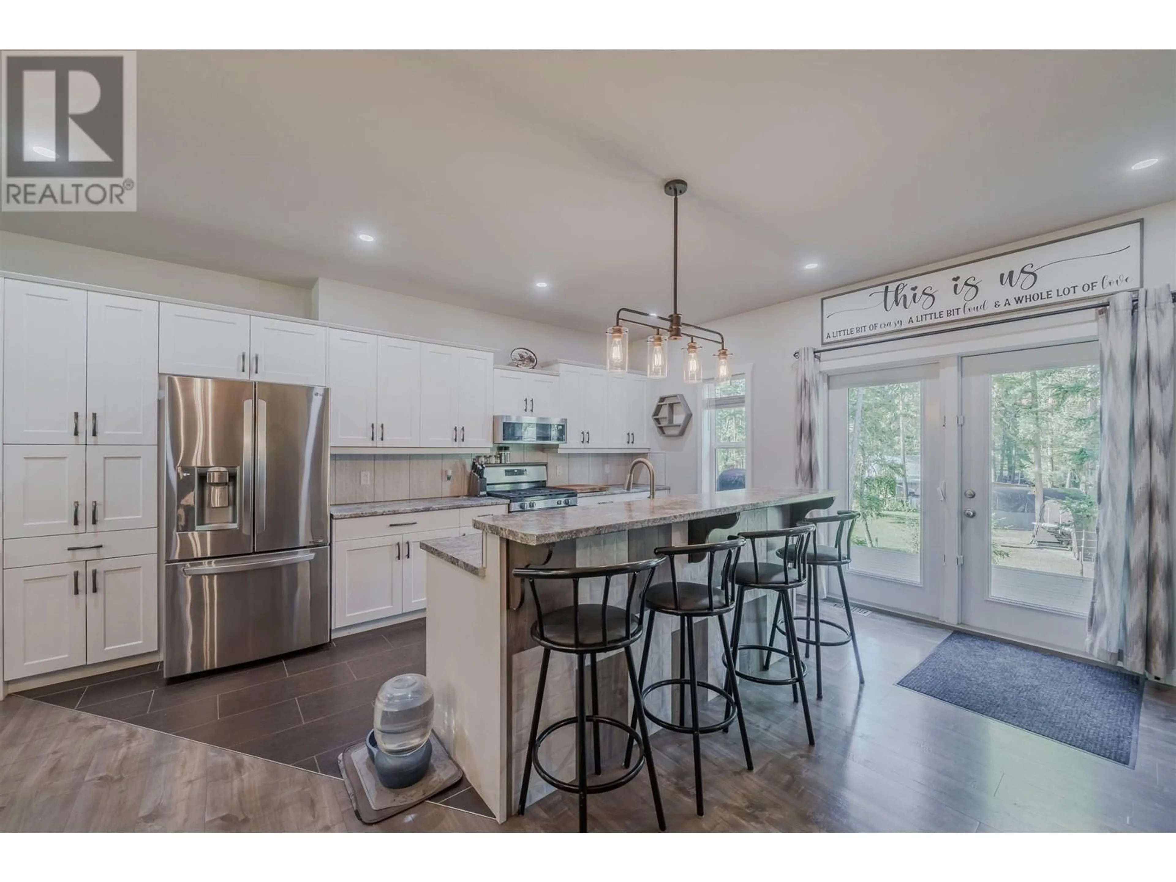 Open concept kitchen, unknown for 5065 KINNCUM ROAD, 108 Mile Ranch British Columbia V0K2Z0