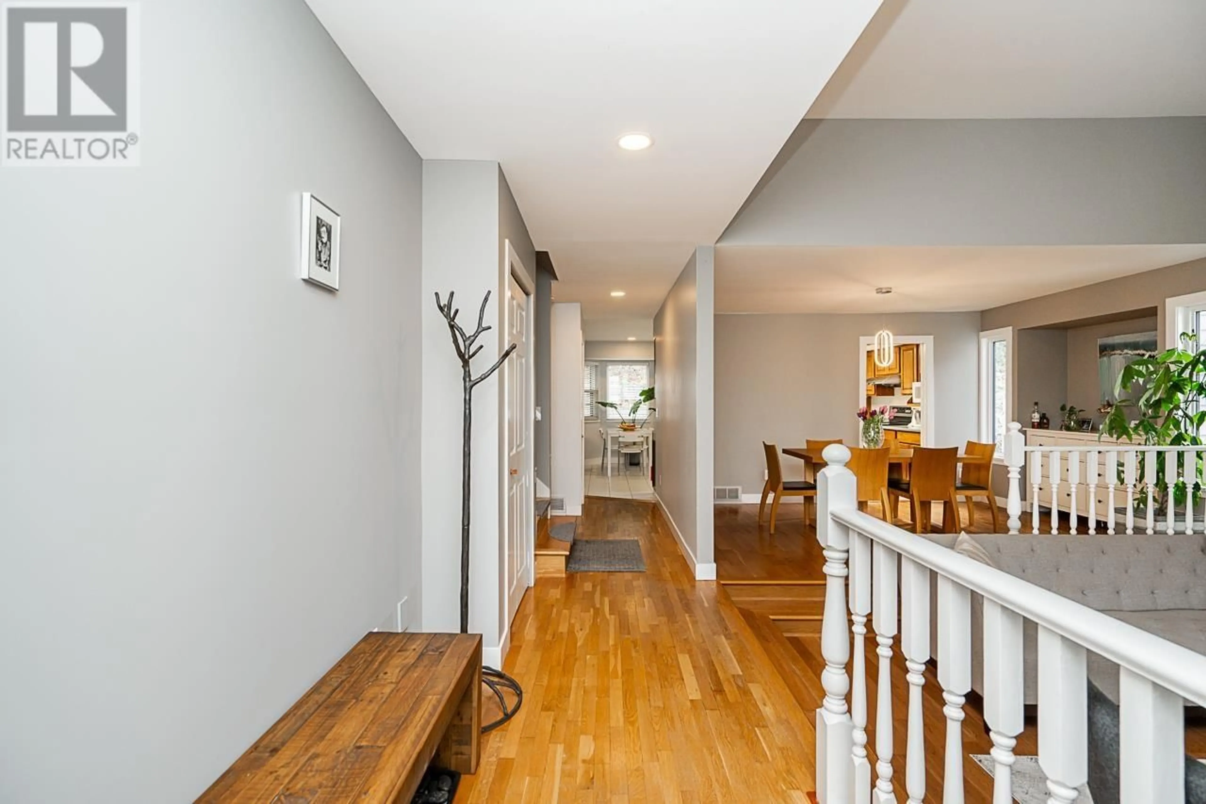 Indoor foyer for 2767 CULTUS COURT, Coquitlam British Columbia V3C5A8