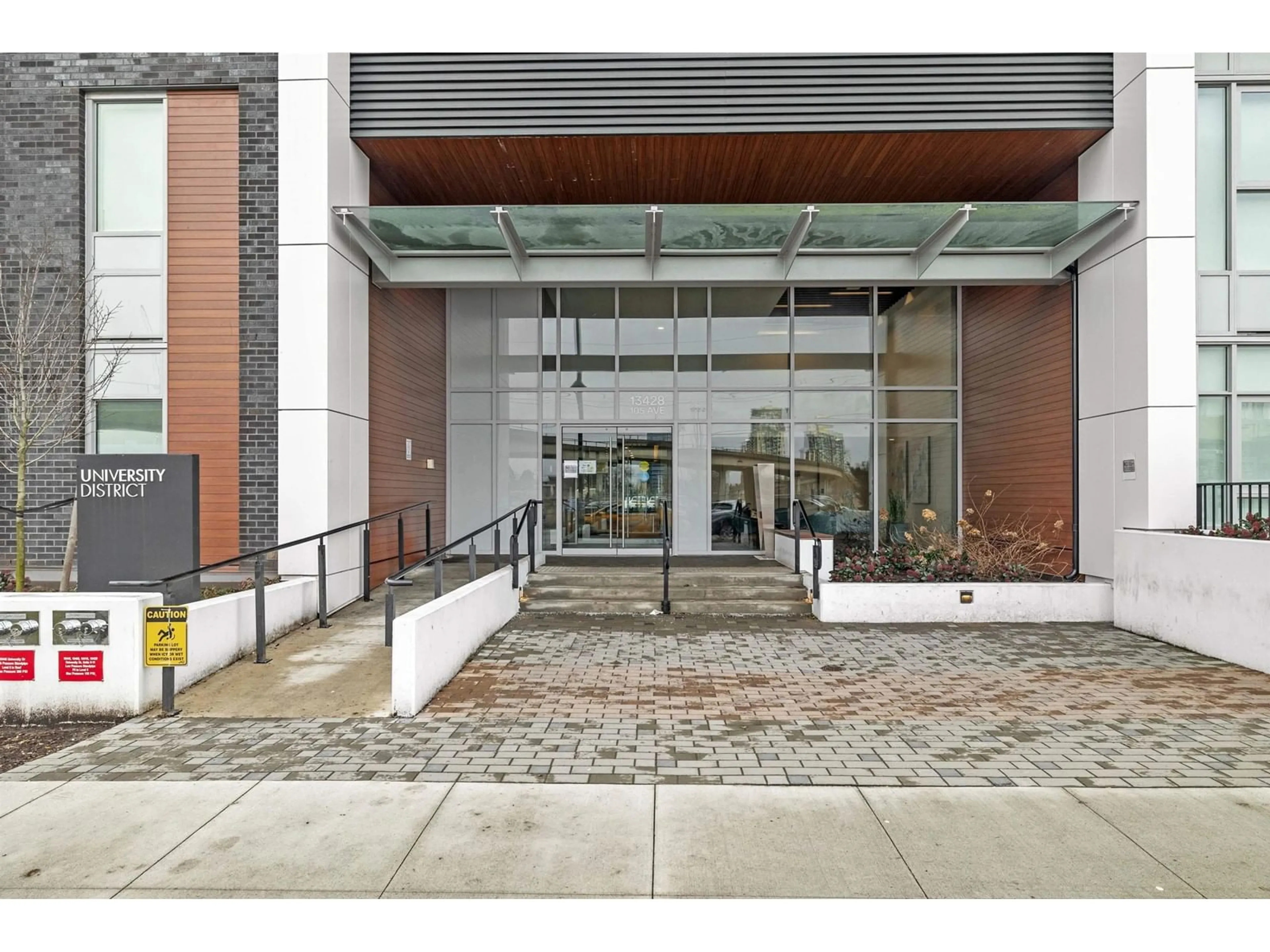 Indoor foyer for 1308 - 13428 105, Surrey British Columbia V3T0S6