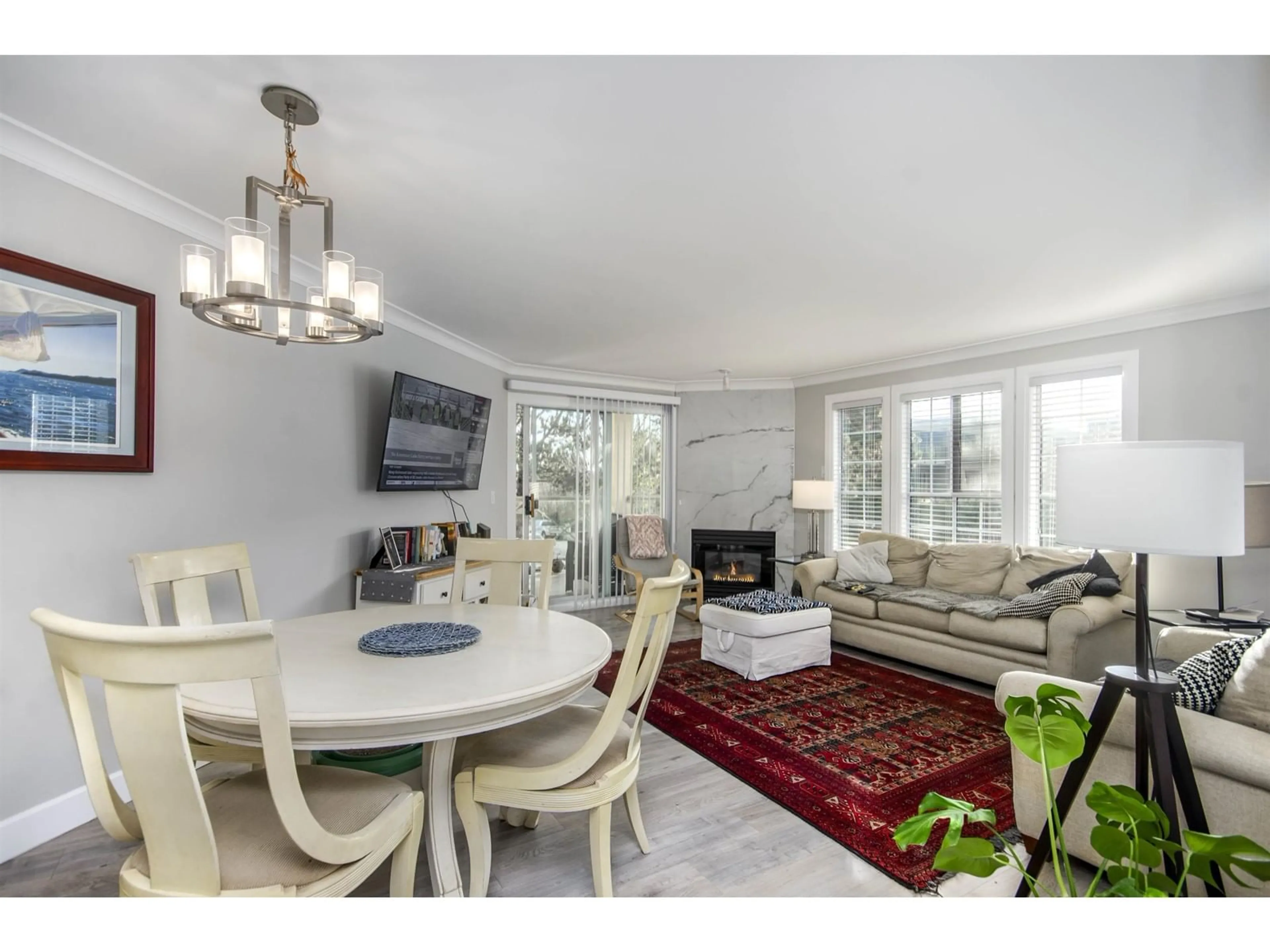 Living room with furniture, unknown for 202 - 1450 MERKLIN, White Rock British Columbia V4B3E4