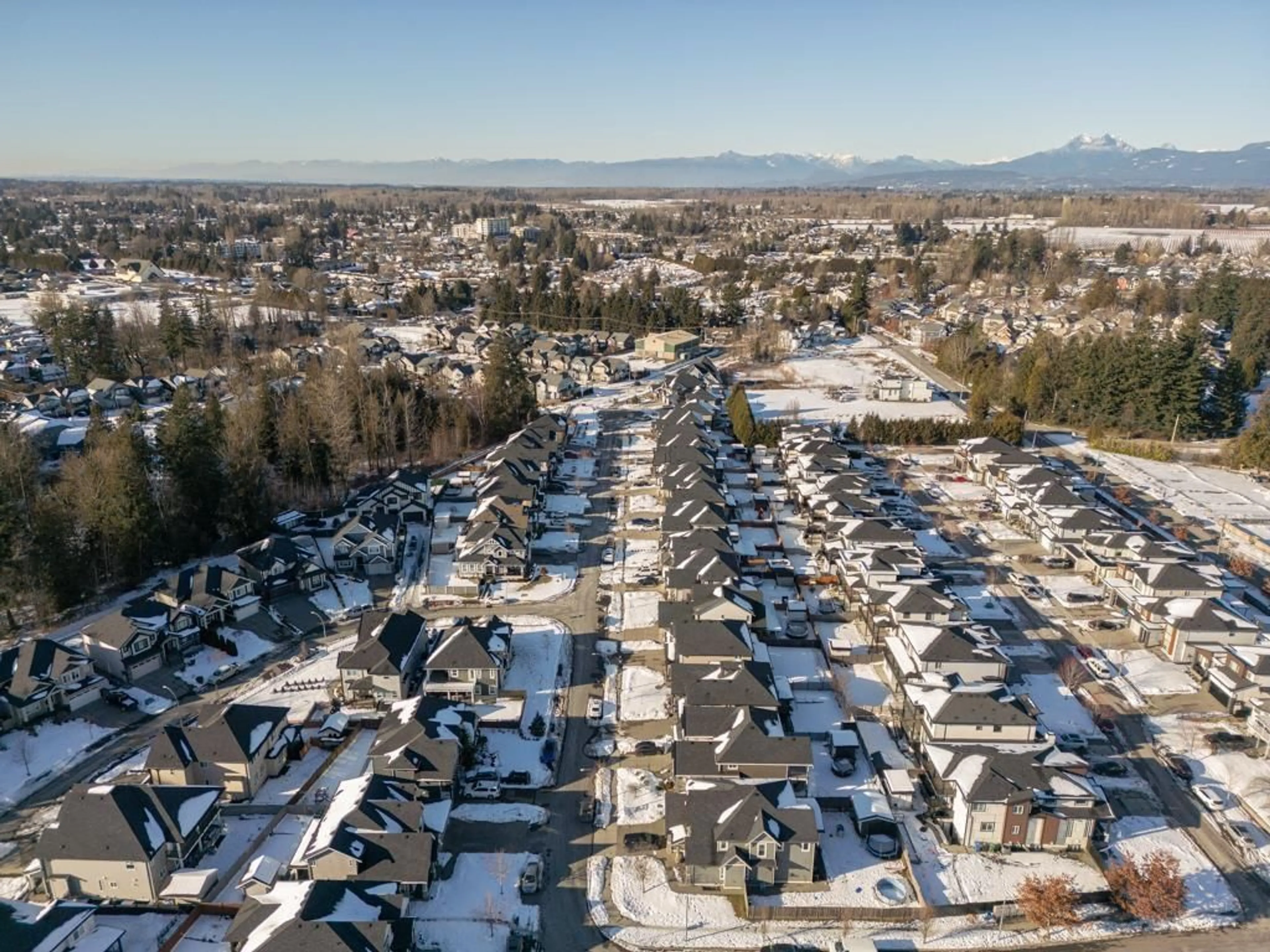 A pic from outside/outdoor area/front of a property/back of a property/a pic from drone, mountain view for 2534 TERMINAL COURT, Abbotsford British Columbia V4X1L9