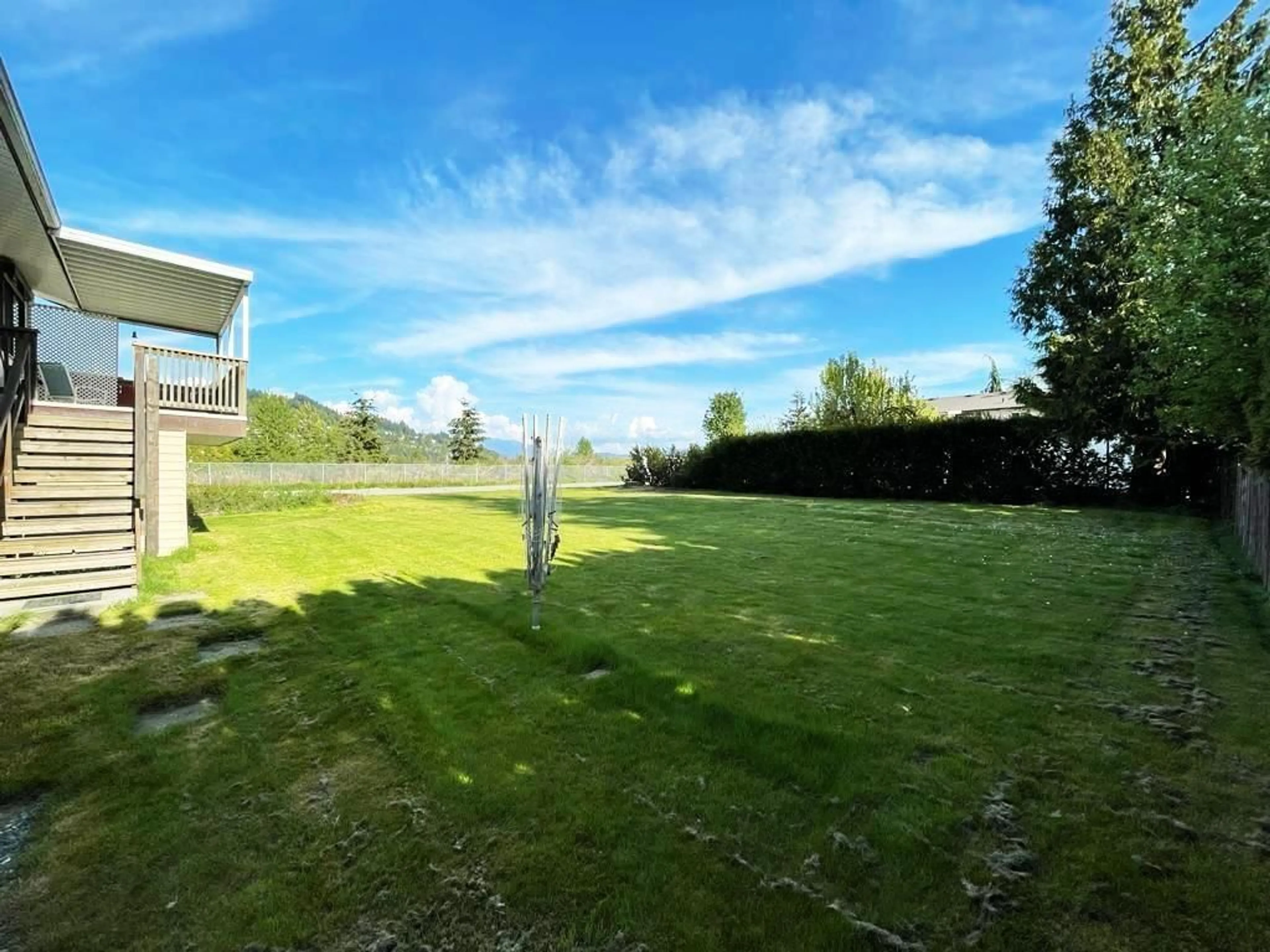 A pic from outside/outdoor area/front of a property/back of a property/a pic from drone, unknown for 34392 REDWOOD AVENUE, Abbotsford British Columbia V2S2T7