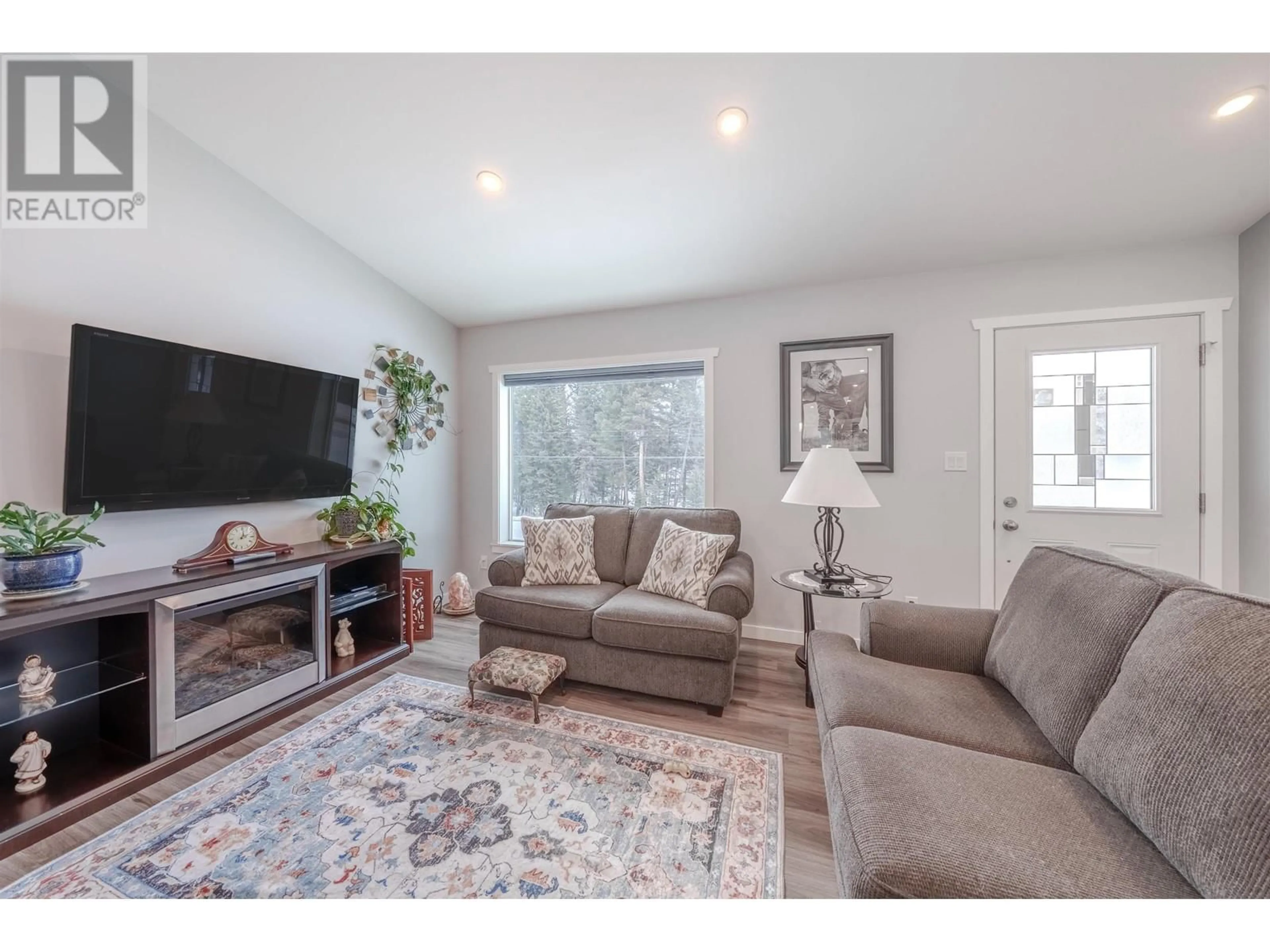 Living room with furniture, unknown for 5099 EASZEE DRIVE, 108 Mile Ranch British Columbia V0K2Z0