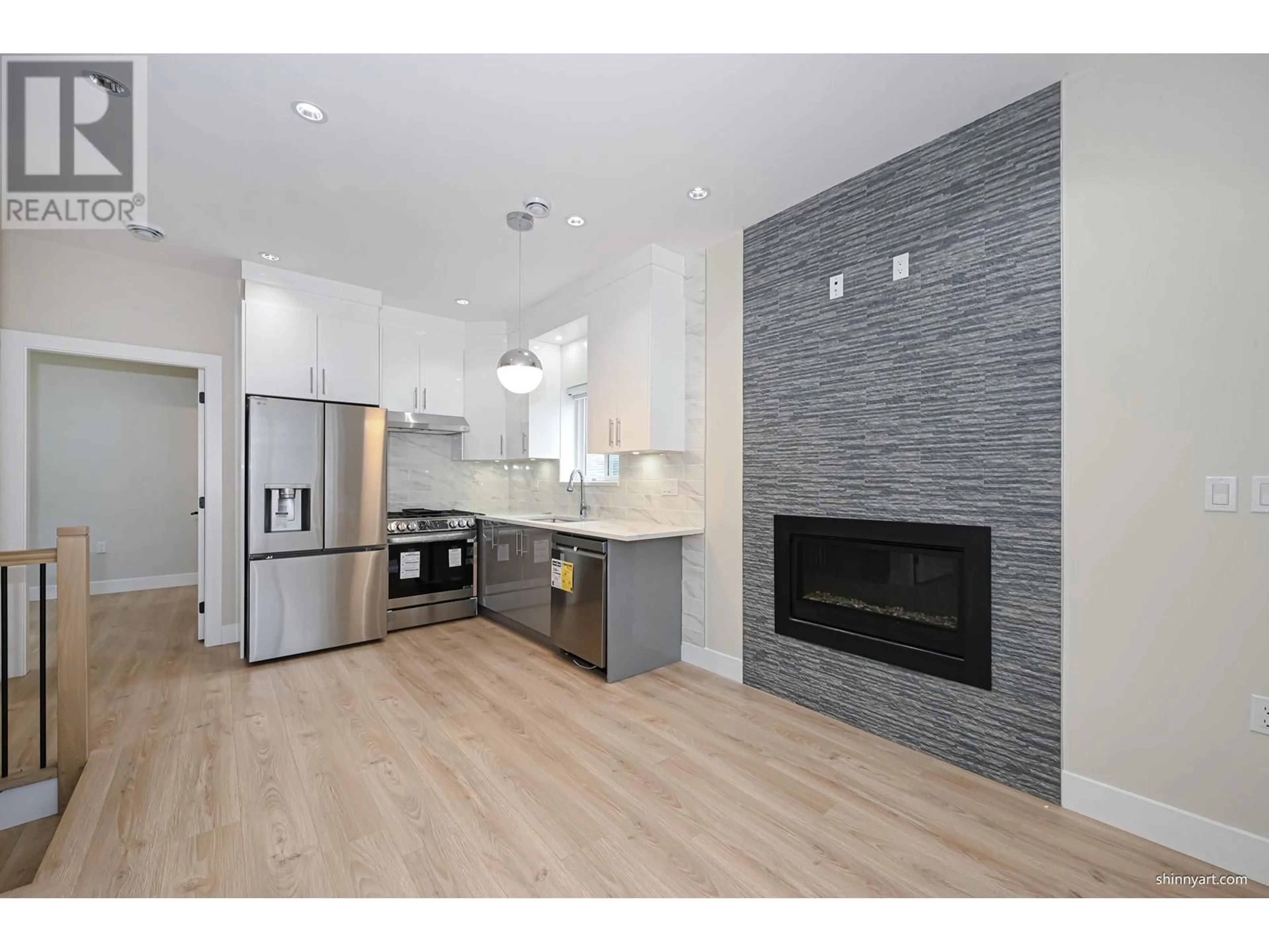 Open concept kitchen, unknown for 6447 BEATRICE STREET, Vancouver British Columbia V5P3R5