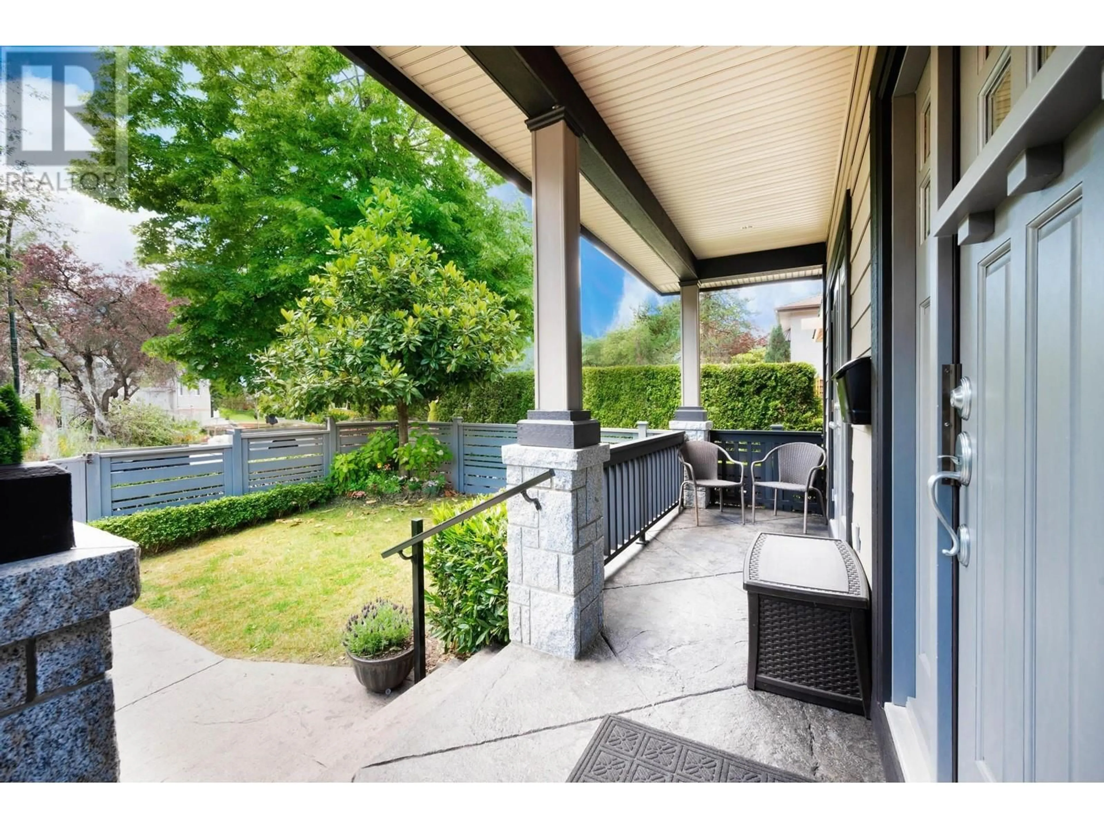 Patio, street for 2173 CHARLES STREET, Vancouver British Columbia V5L2V2