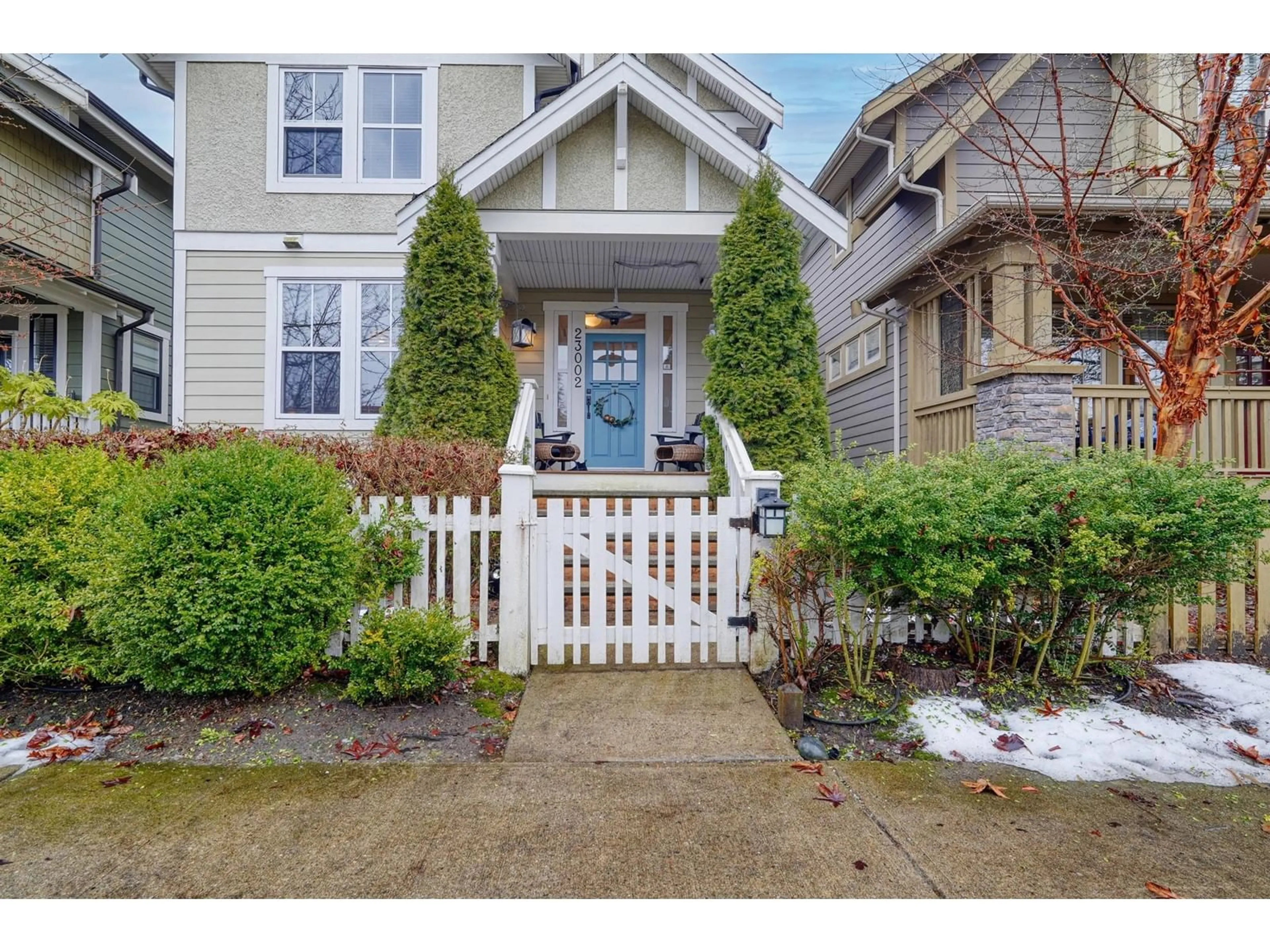 Indoor entryway for 23002 JENNY LEWIS AVENUE, Langley British Columbia V1M4G3