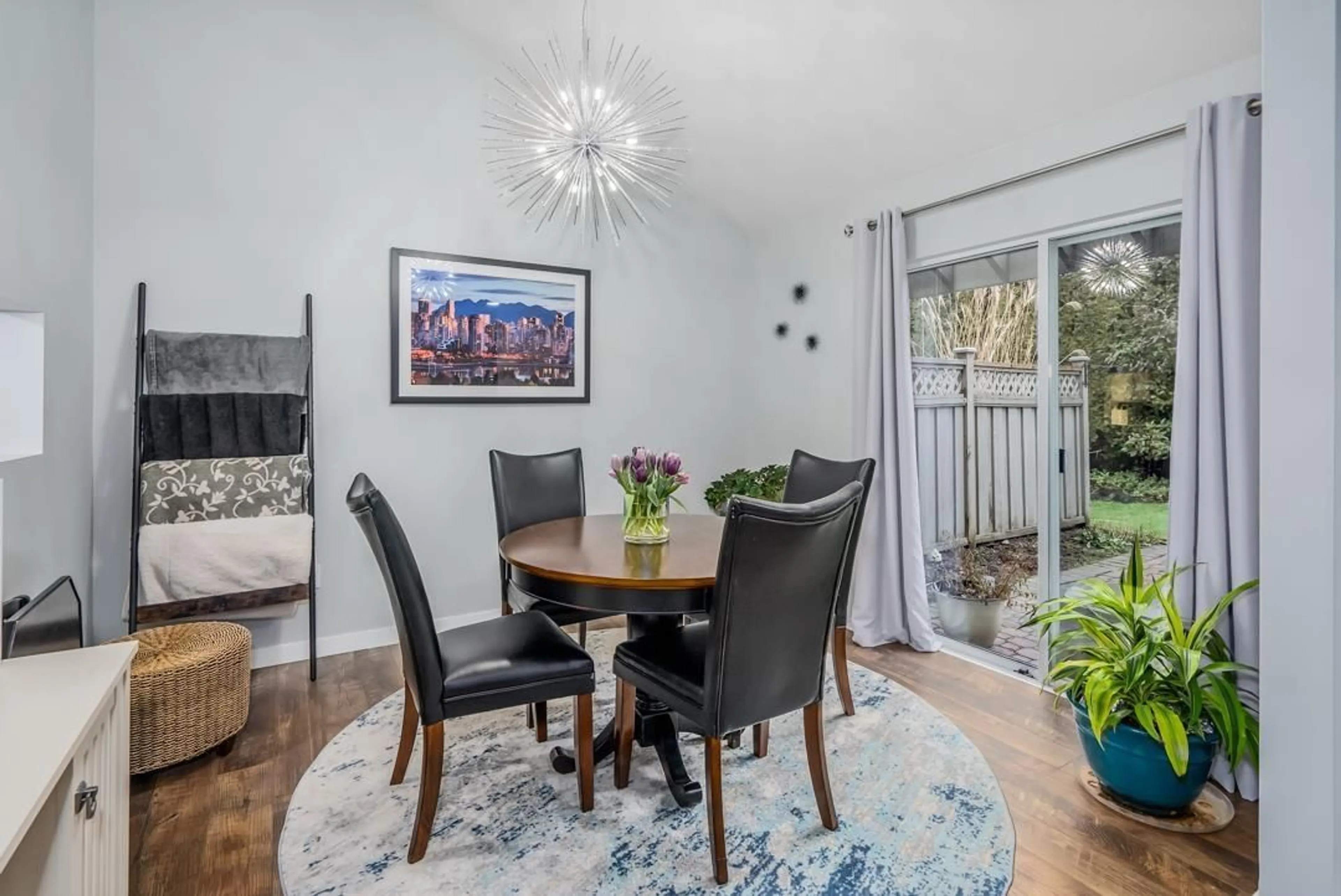 Dining room, wood/laminate floor for 117 16275 15 AVENUE, Surrey British Columbia V4A1L4