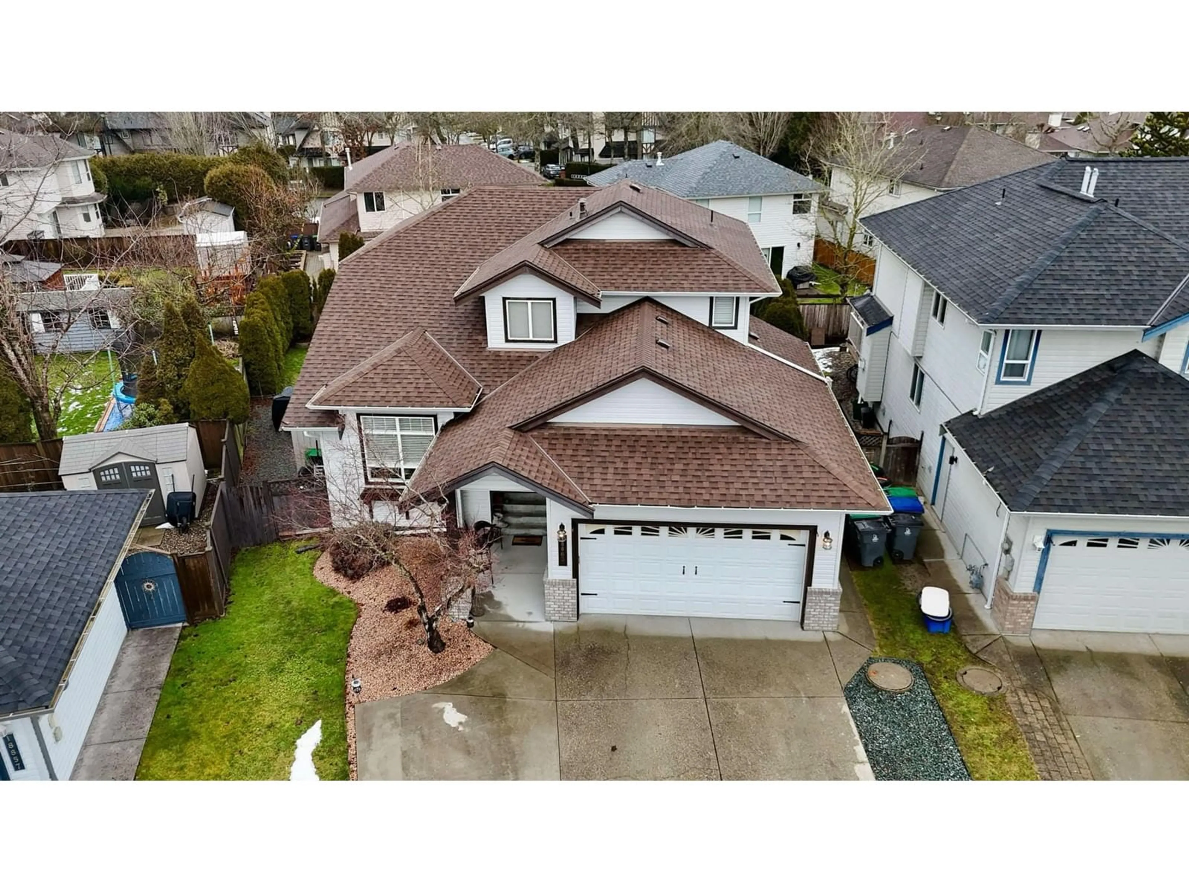 A pic from outside/outdoor area/front of a property/back of a property/a pic from drone, street for 18863 64A AVENUE, Surrey British Columbia V3S8V3