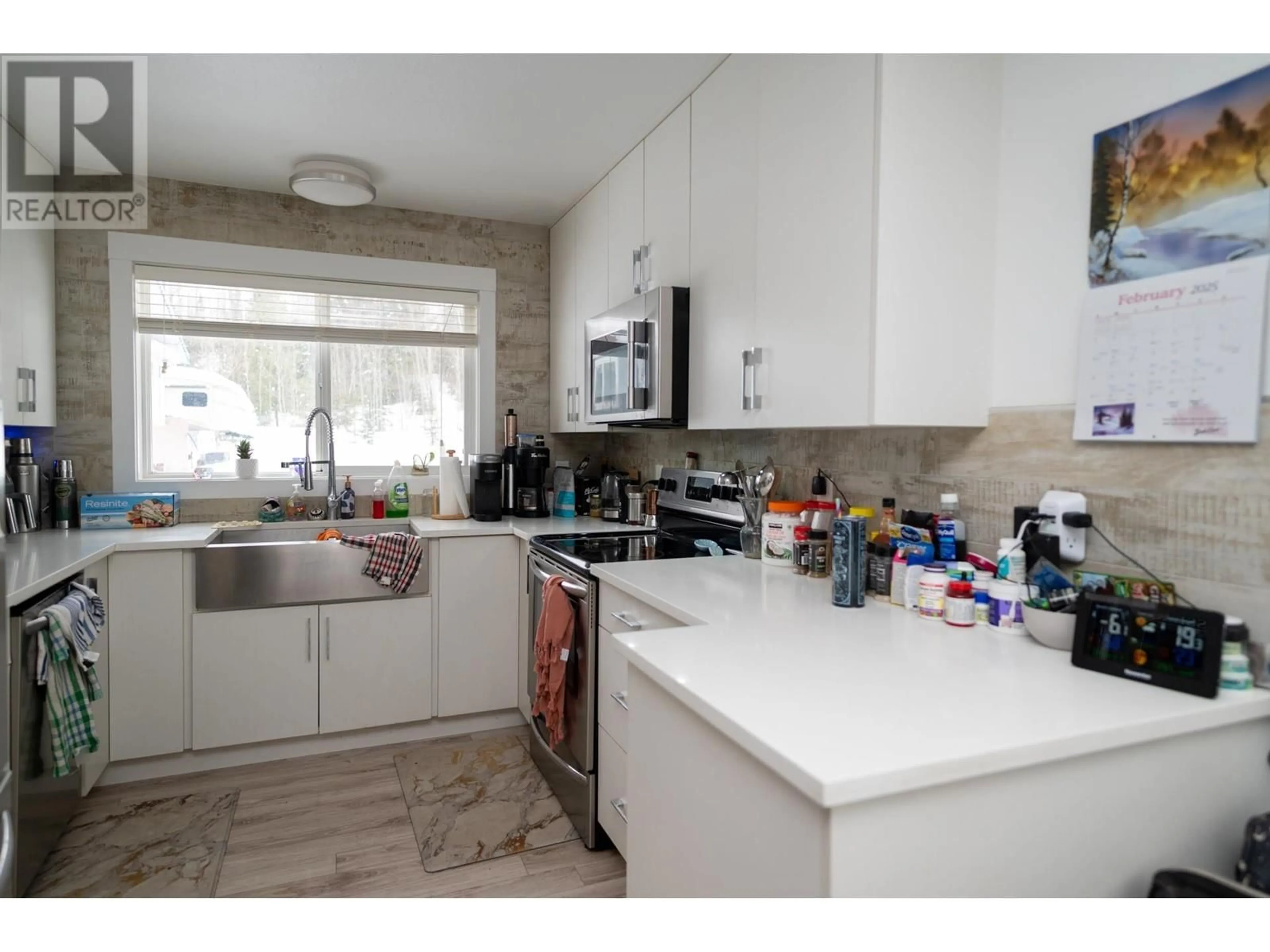 Standard kitchen, unknown for 5689 HEPTING ROAD, Prince George British Columbia V2K3E2