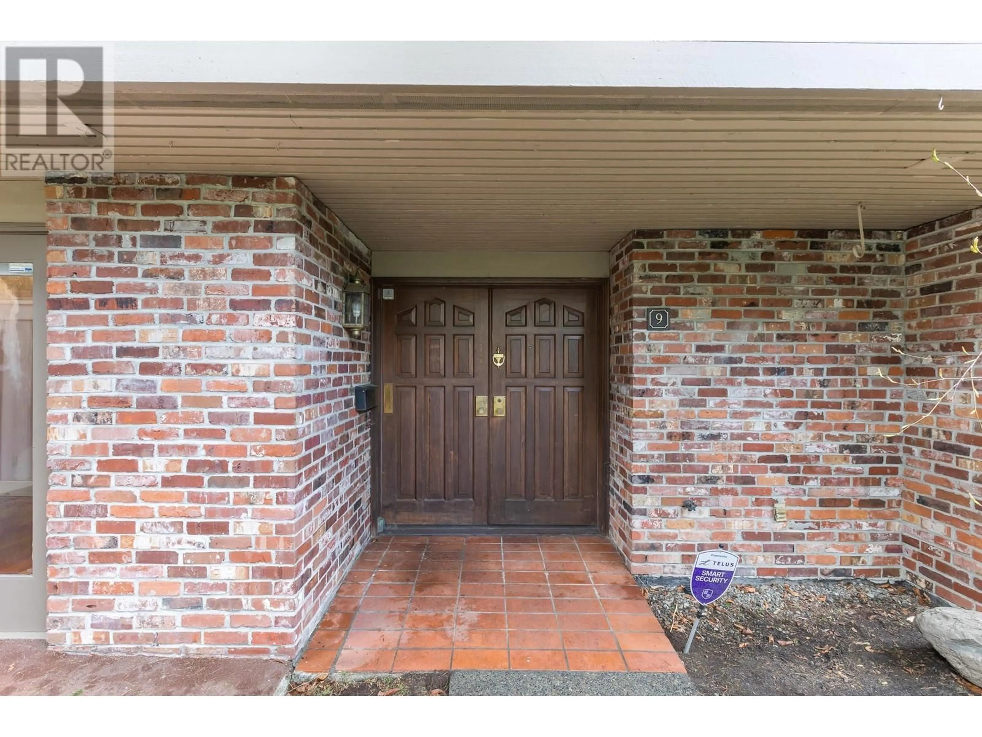 Indoor entryway for 9 4900 CARTIER STREET, Vancouver British Columbia V6M4H2