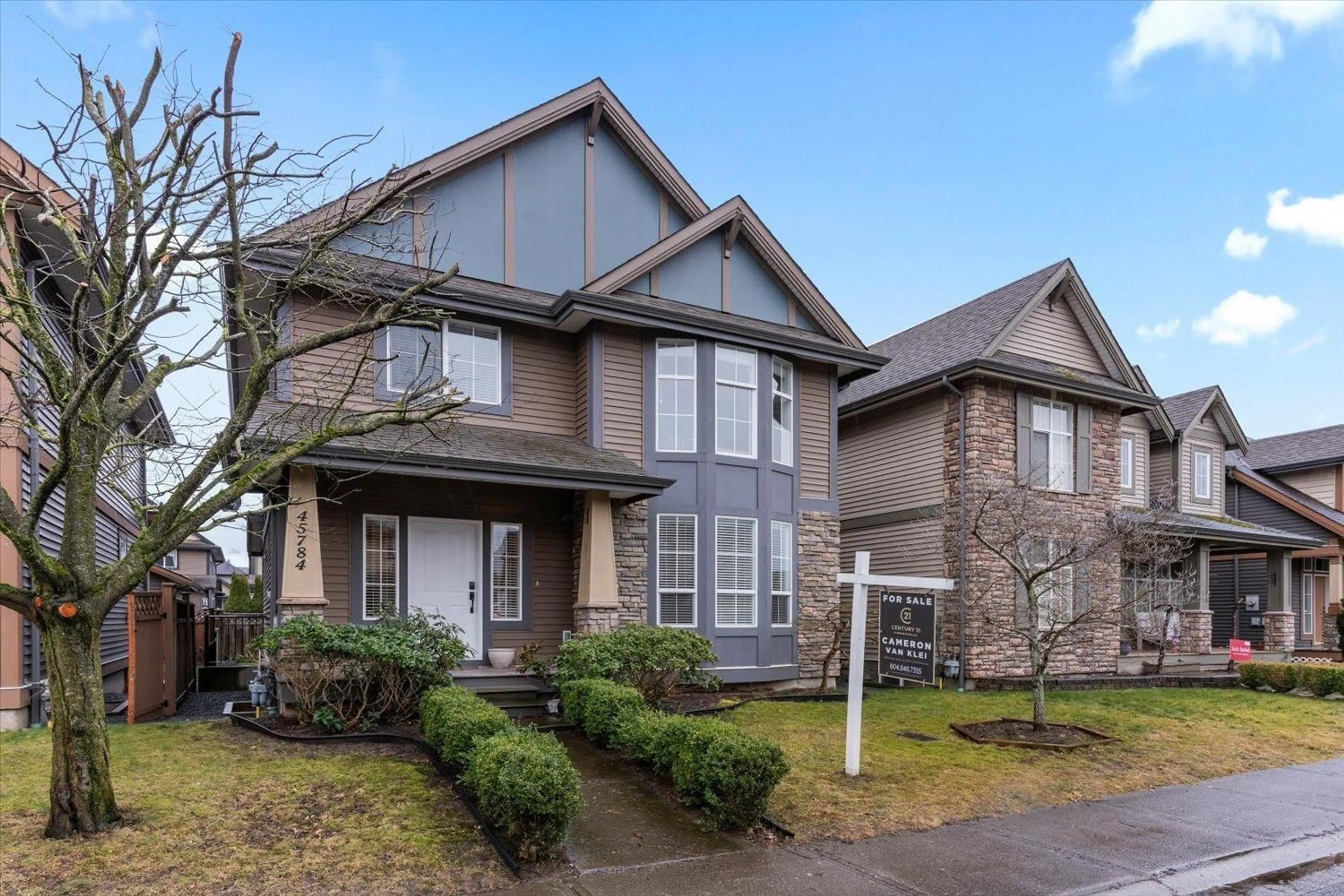 Home with brick exterior material, street for 45784 SAFFLOWER CRESCENT|Sardis South, Chilliwack British Columbia V2R0H6