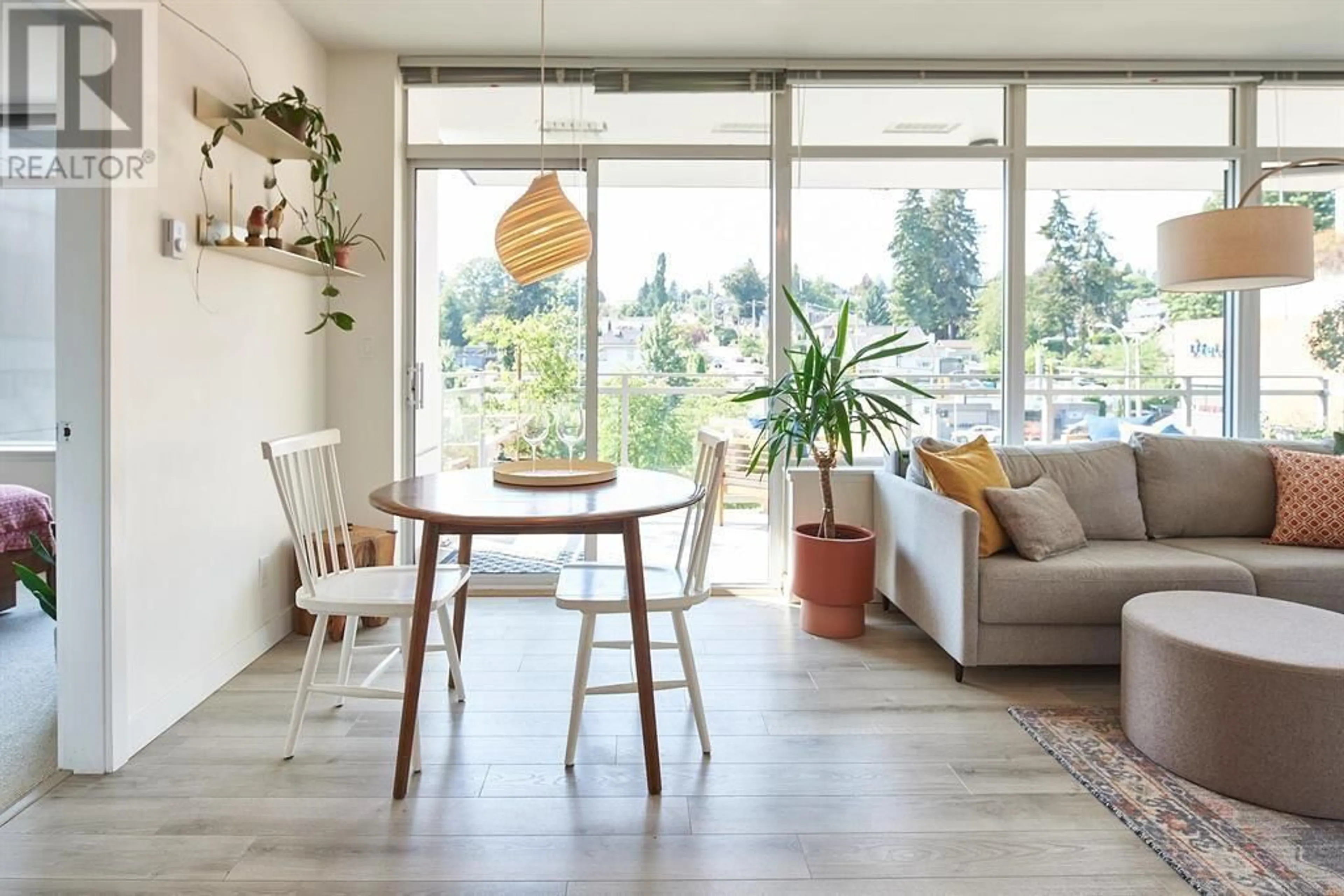 Living room with furniture, unknown for 303 200 NELSON'S CRESCENT, New Westminster British Columbia V3L0H4