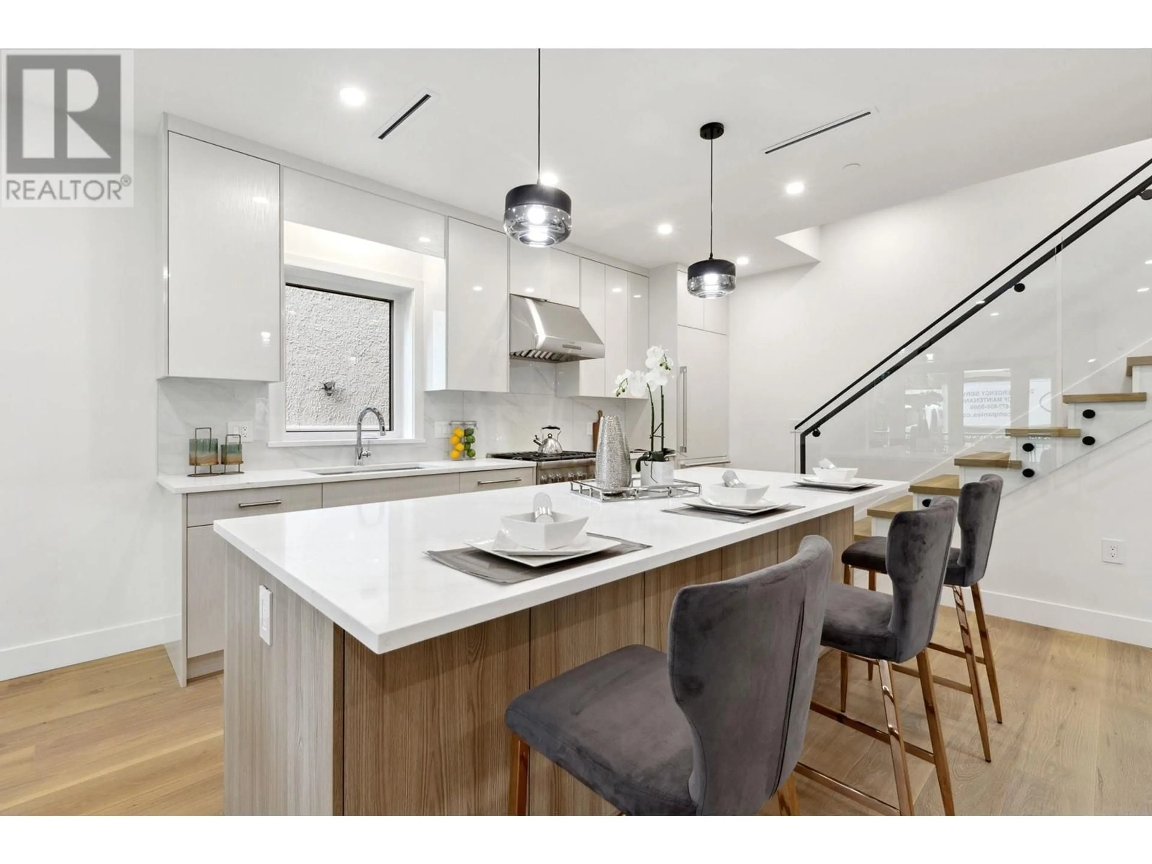 Contemporary kitchen, unknown for 2721 W 7TH AVENUE, Vancouver British Columbia V6K1Z3