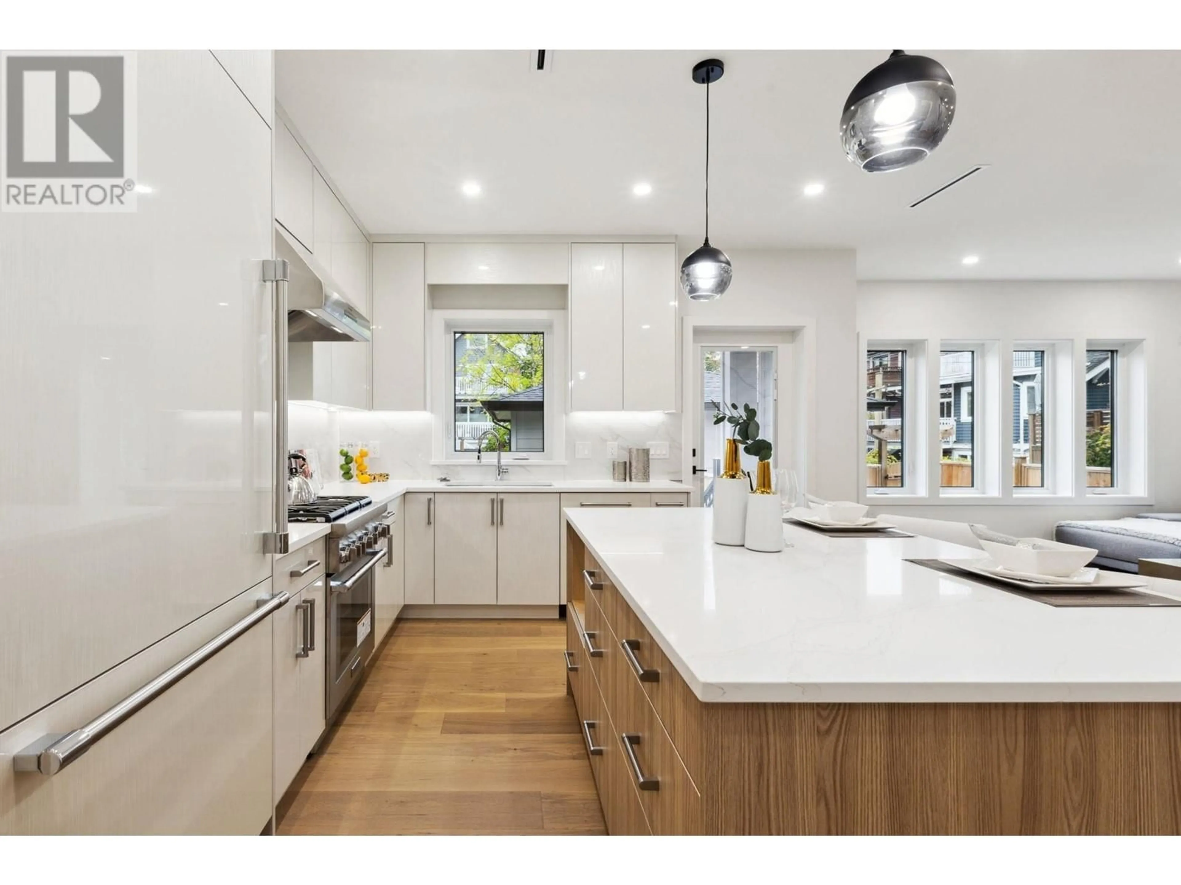 Open concept kitchen, unknown for 2727 W 7TH AVENUE, Vancouver British Columbia V6K1Z3