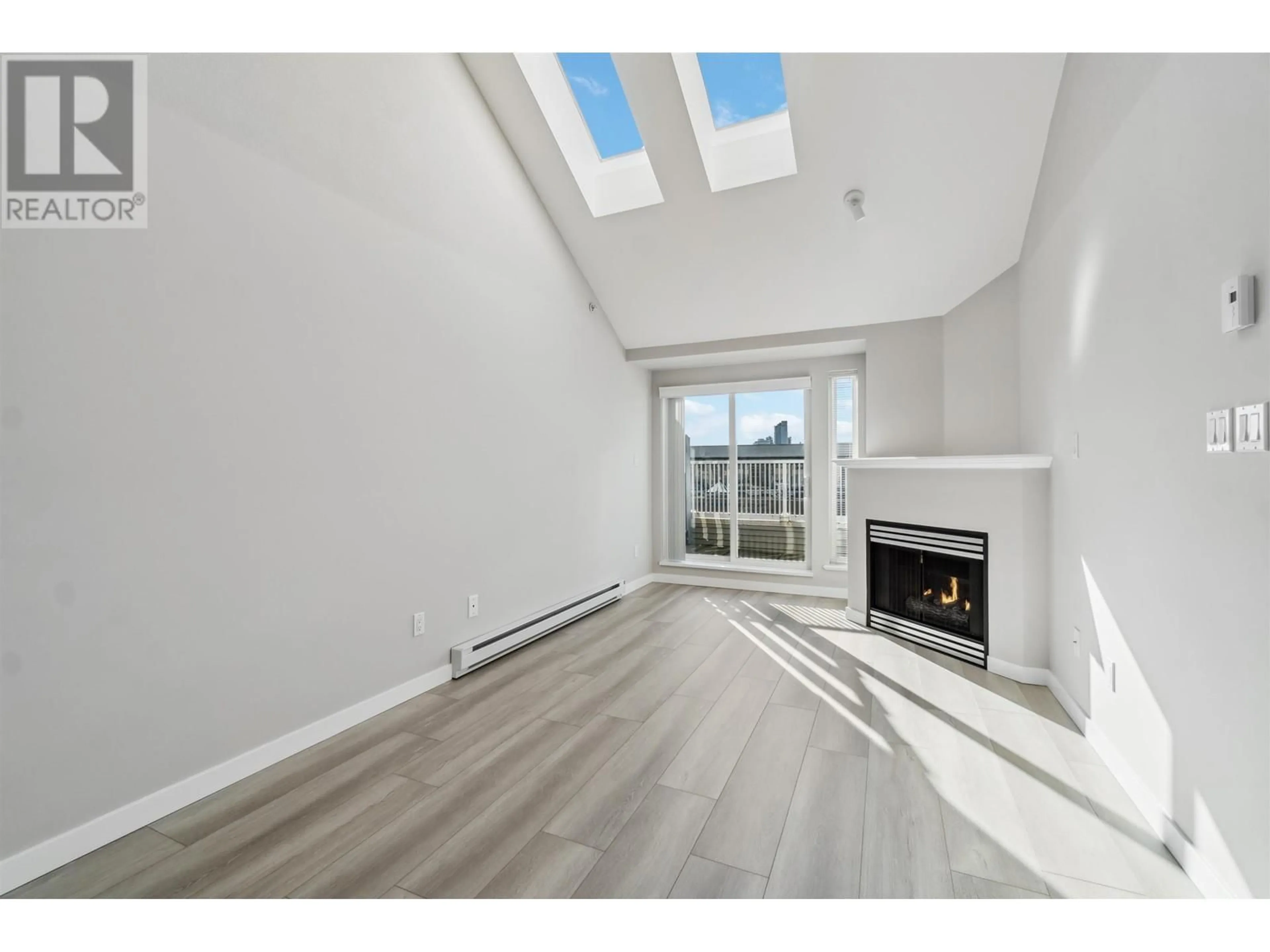 A pic of a room for 402 3939 E HASTINGS STREET, Burnaby British Columbia V5C2H8