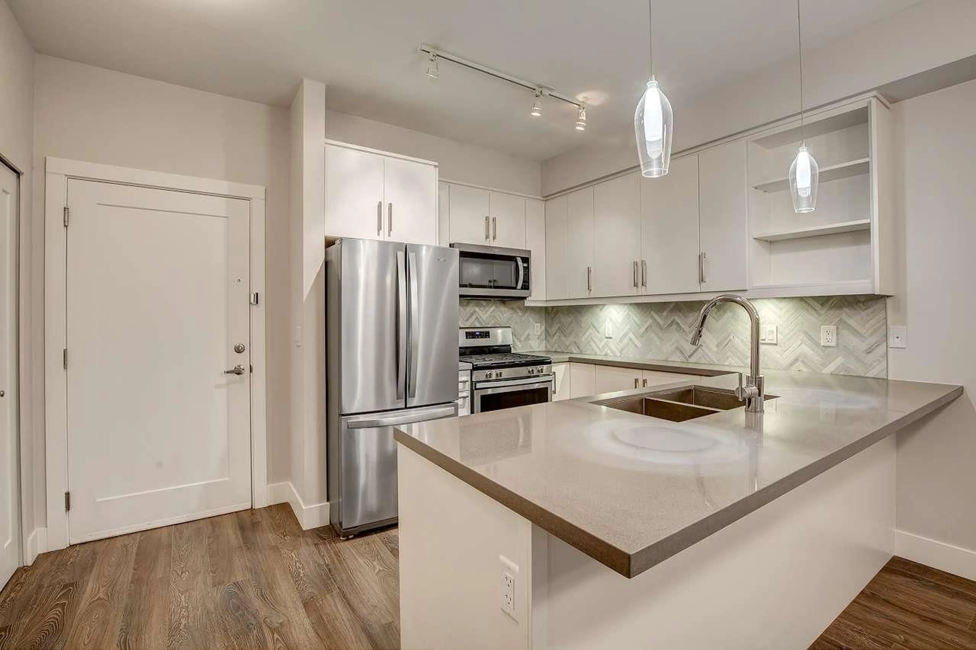 Open concept kitchen, unknown for 407 14550 WINTER CRESCENT, Surrey British Columbia V4P0G4