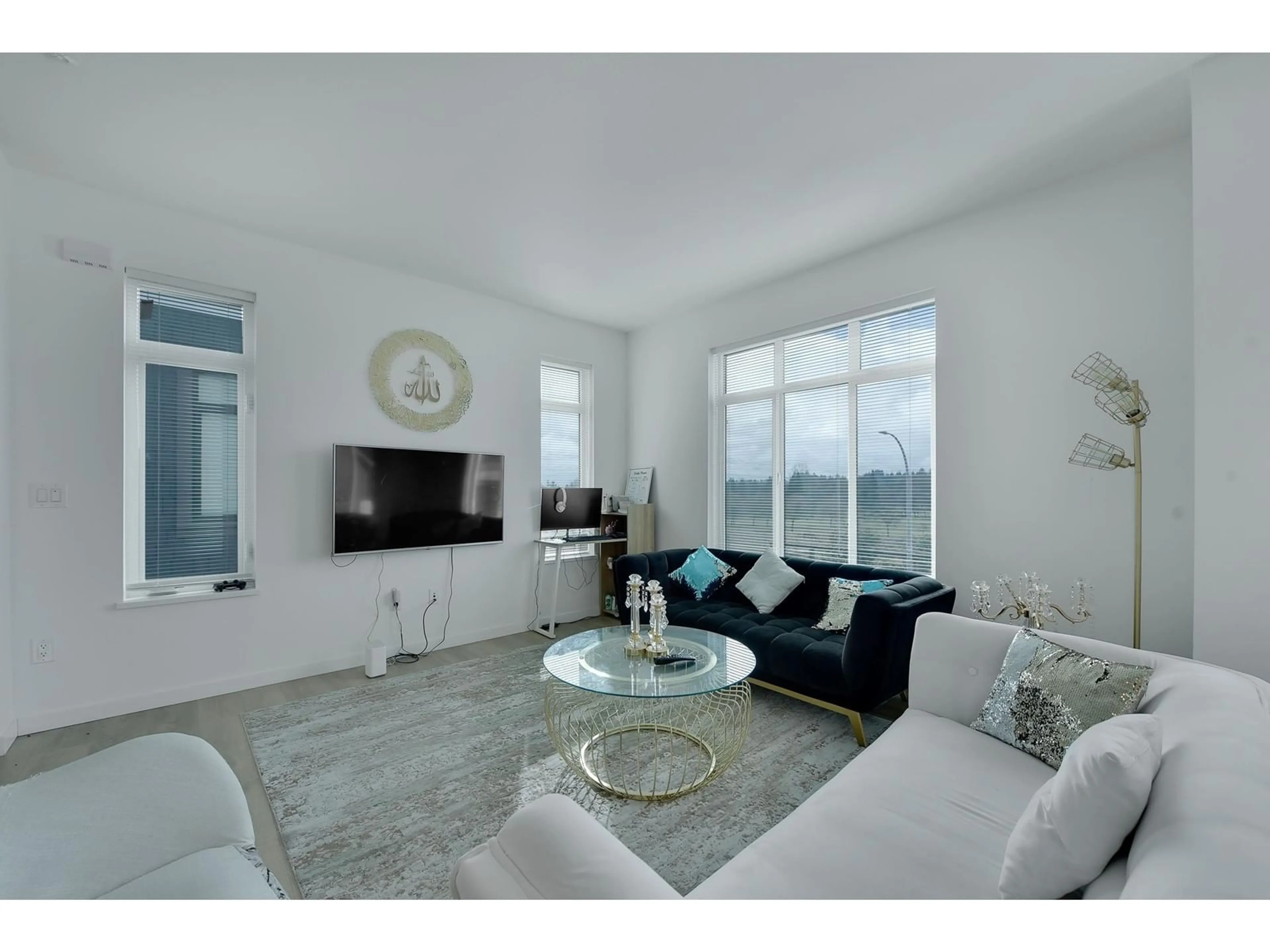 Living room with furniture, unknown for 101 - 15255 SITKA, Surrey British Columbia V3S0B1