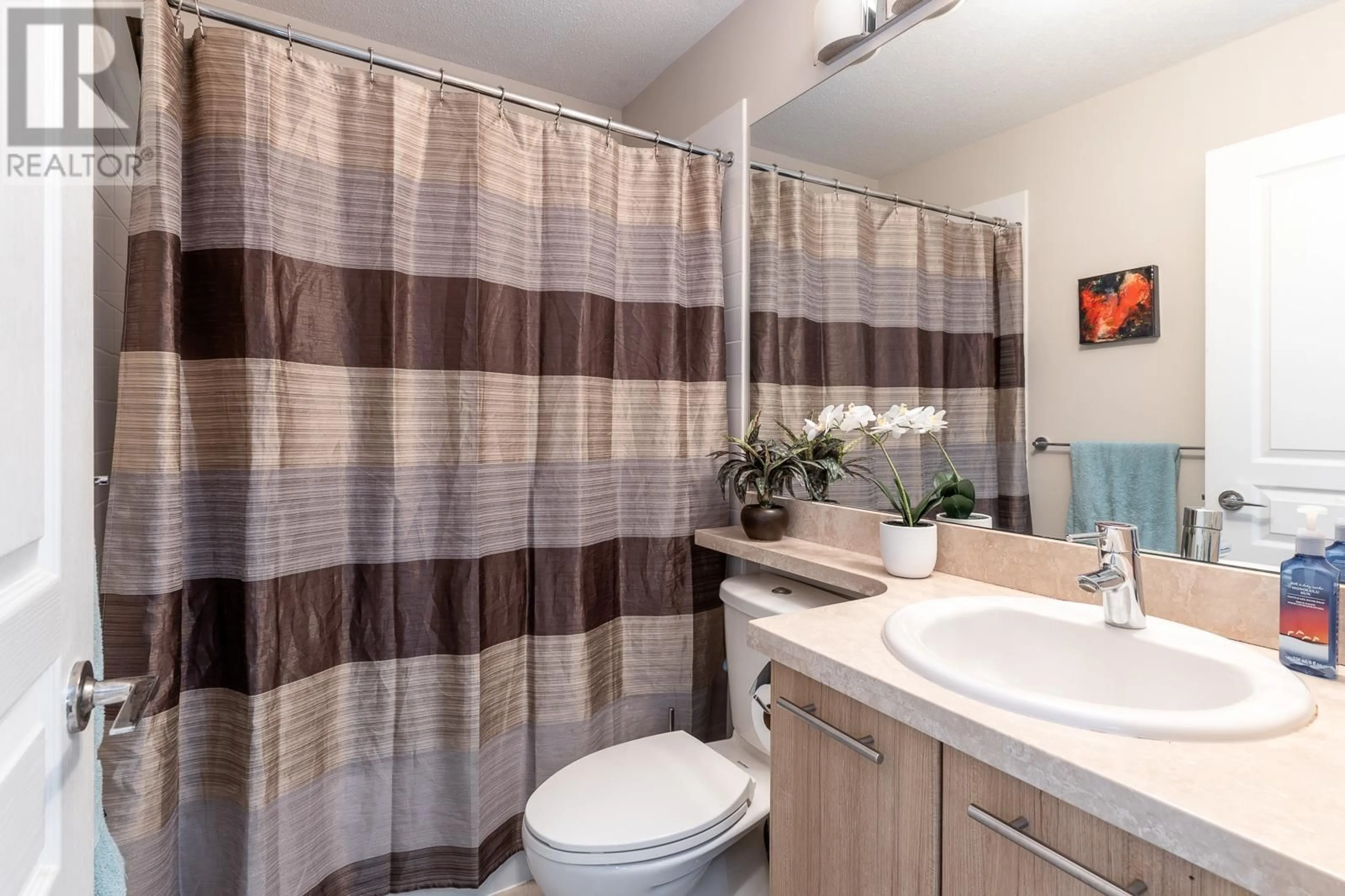 Standard bathroom, unknown for 74 1305 SOBALL STREET, Coquitlam British Columbia V3E0E8